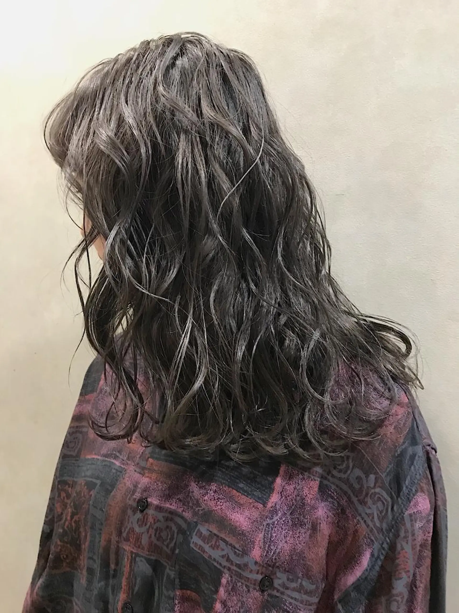 セミロング カラー ヘアアレンジ グレージュ ヘアカラー トリートメント lani ブリーチ /ダブルカラーのヘアスタイル