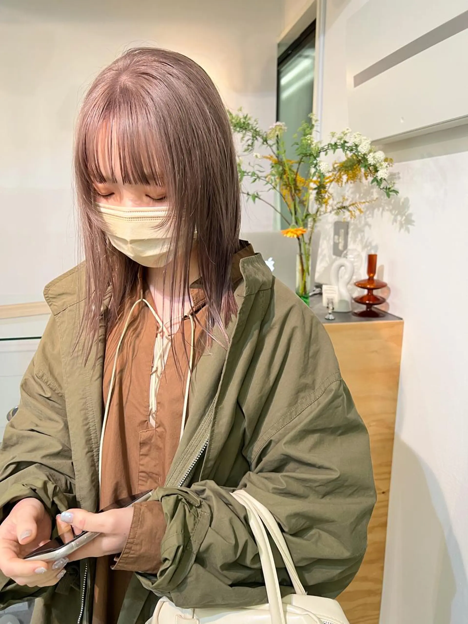 セミロング カラー カット ヘアカラー トリートメント 顔周りレイヤー/韓国 ブリーチminamiのヘアスタイル