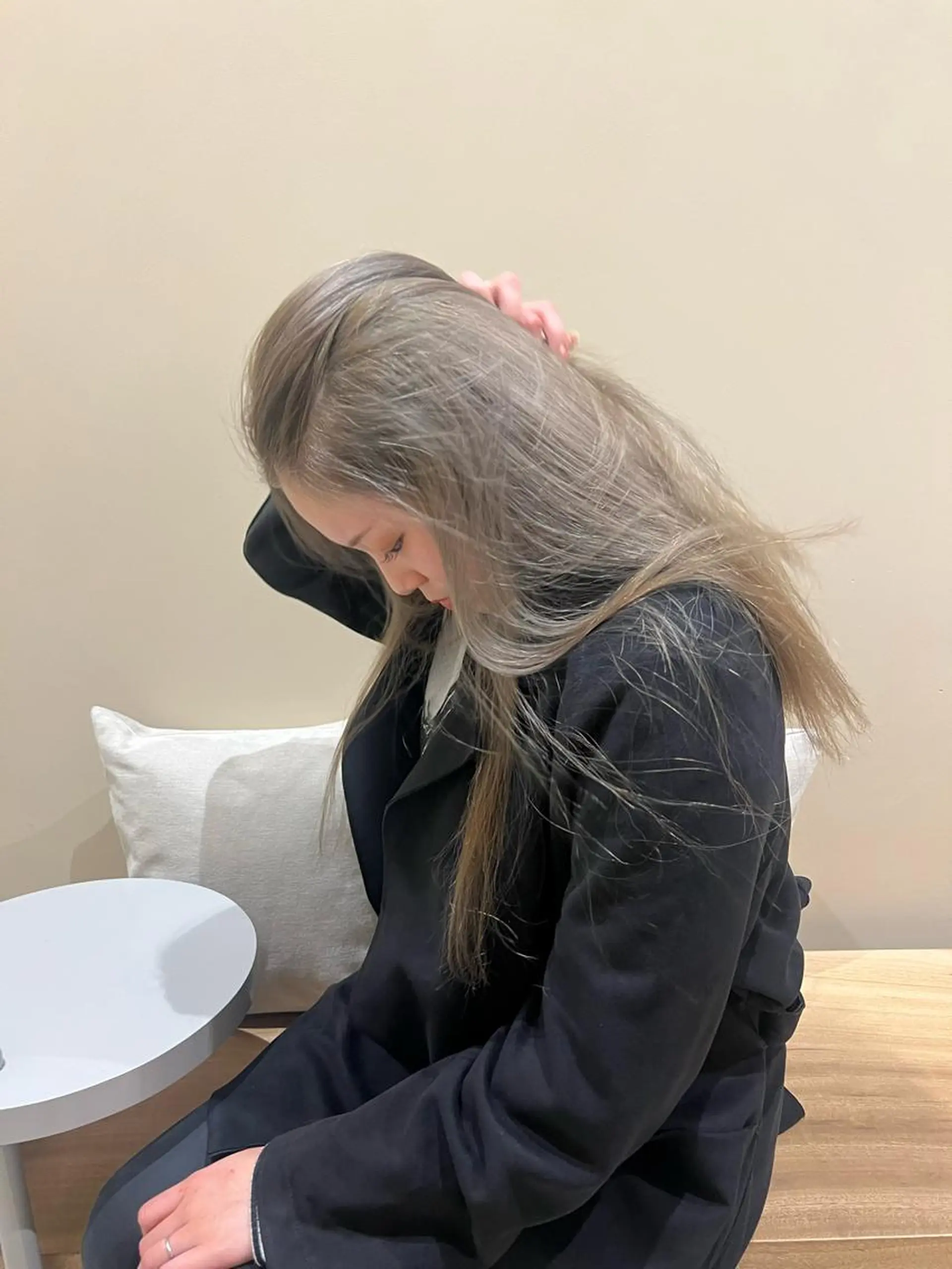 ロング レイヤーカット NERO加藤木麻彩のヘアスタイル