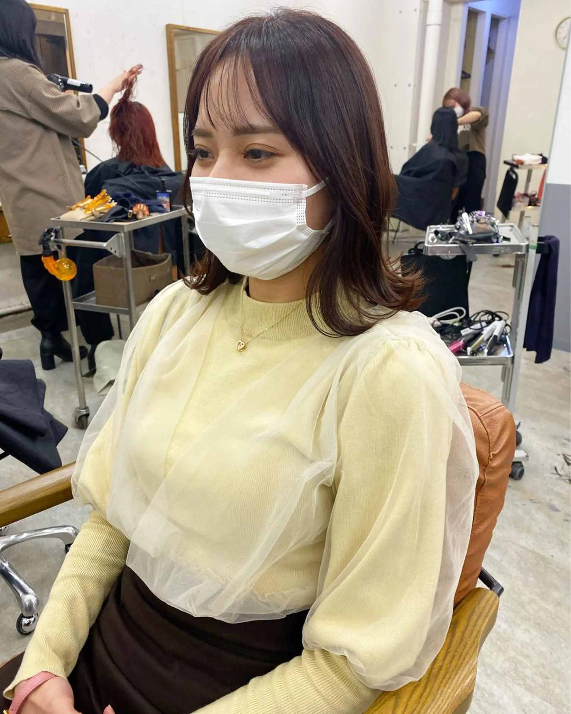 ミディアム カラー オリーブ/アッシュ やわらか透明感カラーのヘアスタイル