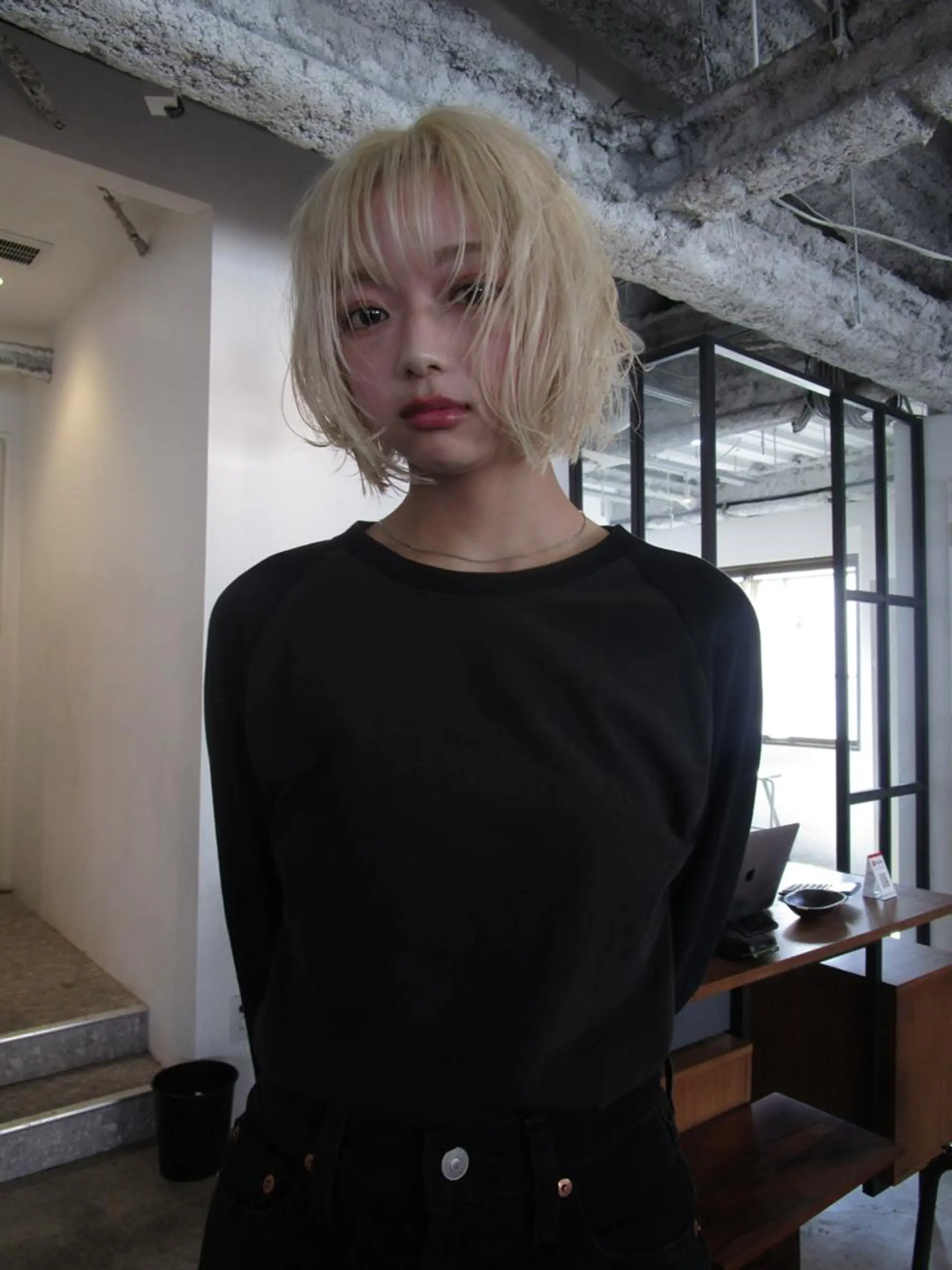ショート カラー ショートボブ ボブレイヤー ブリーチ ケアブリーチ デザインカラー カット ヘアカラー CEINE OURのヘアスタイル