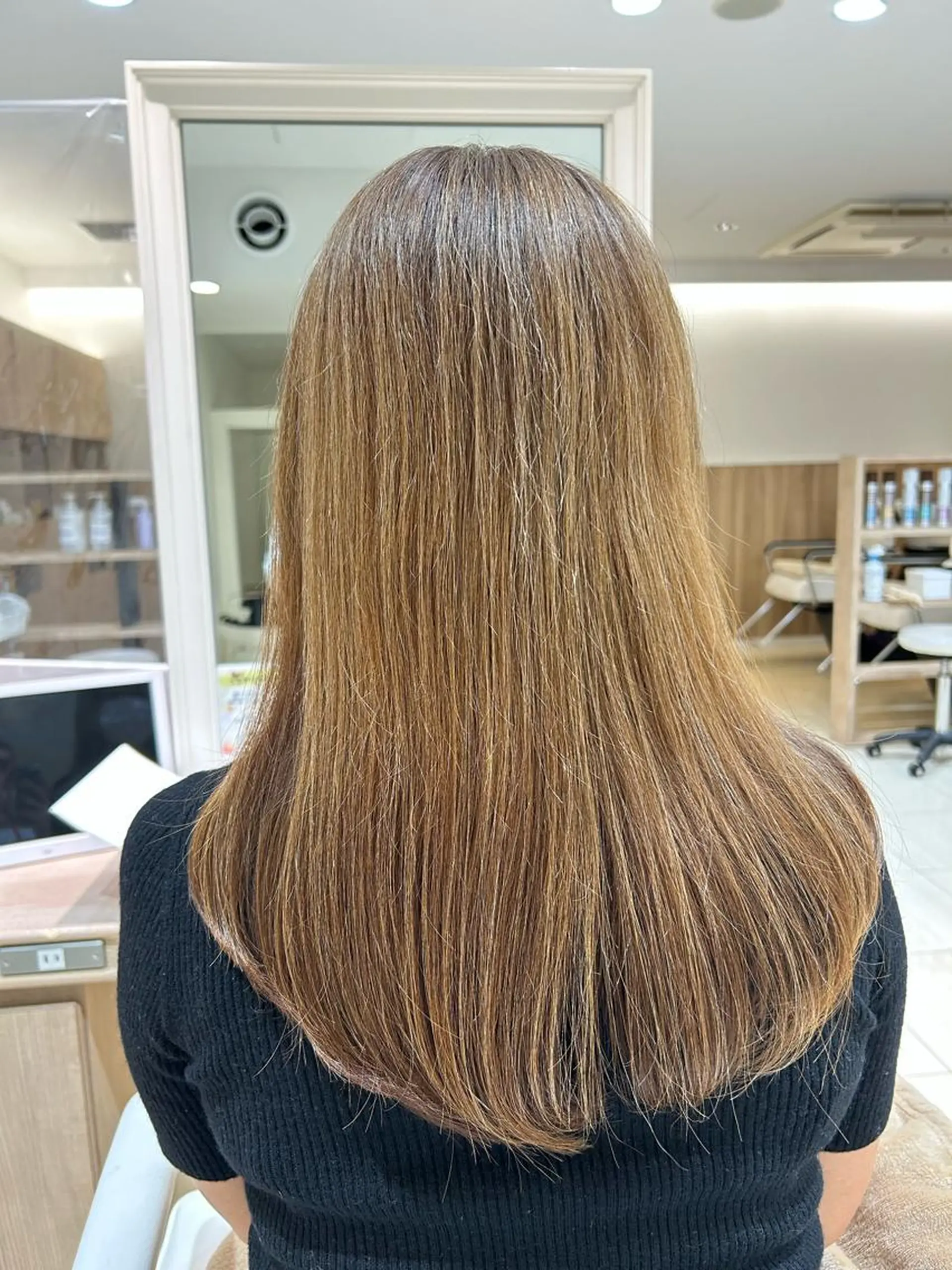 ロング カラー 銀座シロー　村山 レツのヘアスタイル