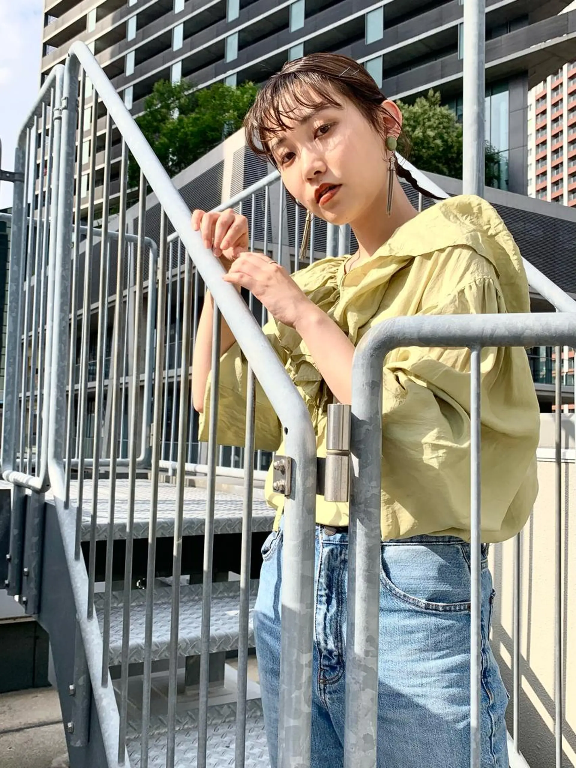 ミディアム ミディアムパーマ アッシュ アッシュブラウン ノモト ハルのヘアスタイル