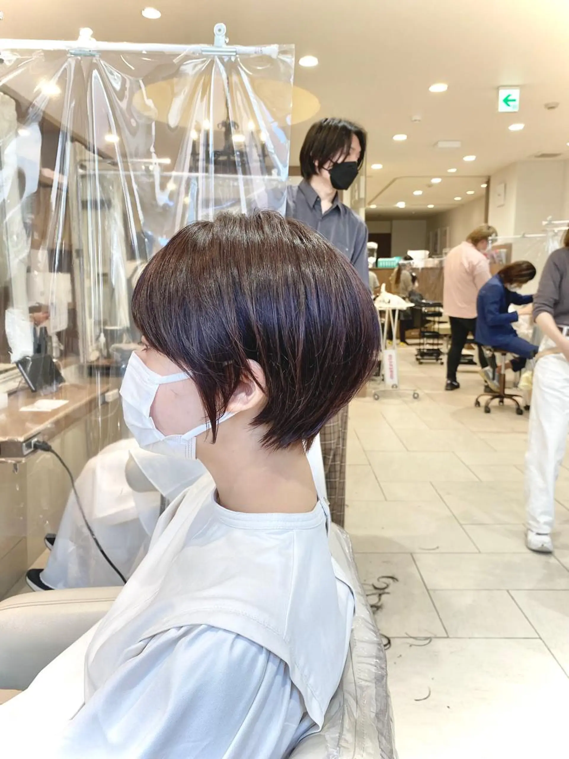ショート 横山 直輝のヘアスタイル