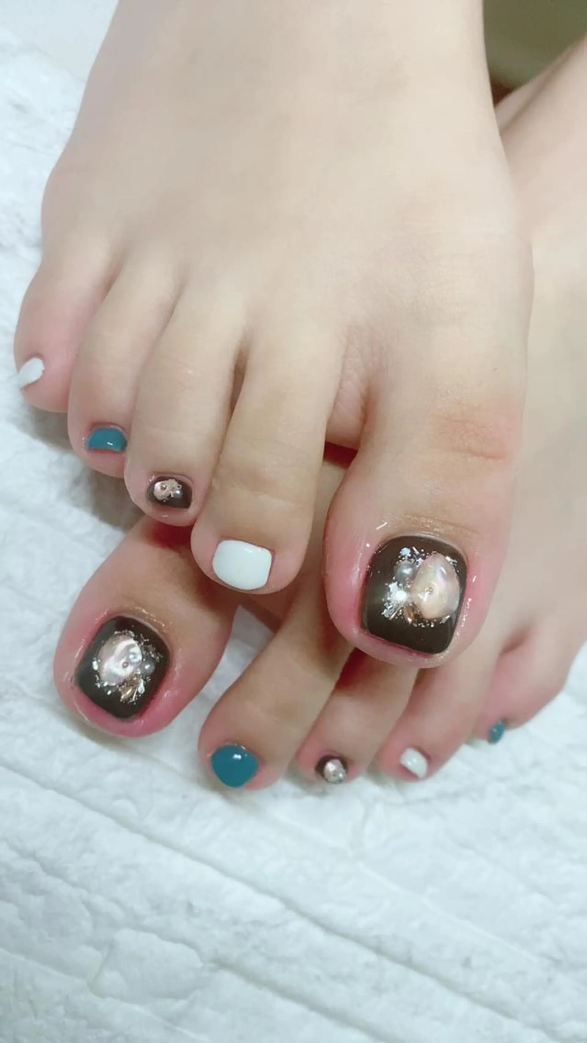 ネイル アートネイル yochi nailのネイルデザイン