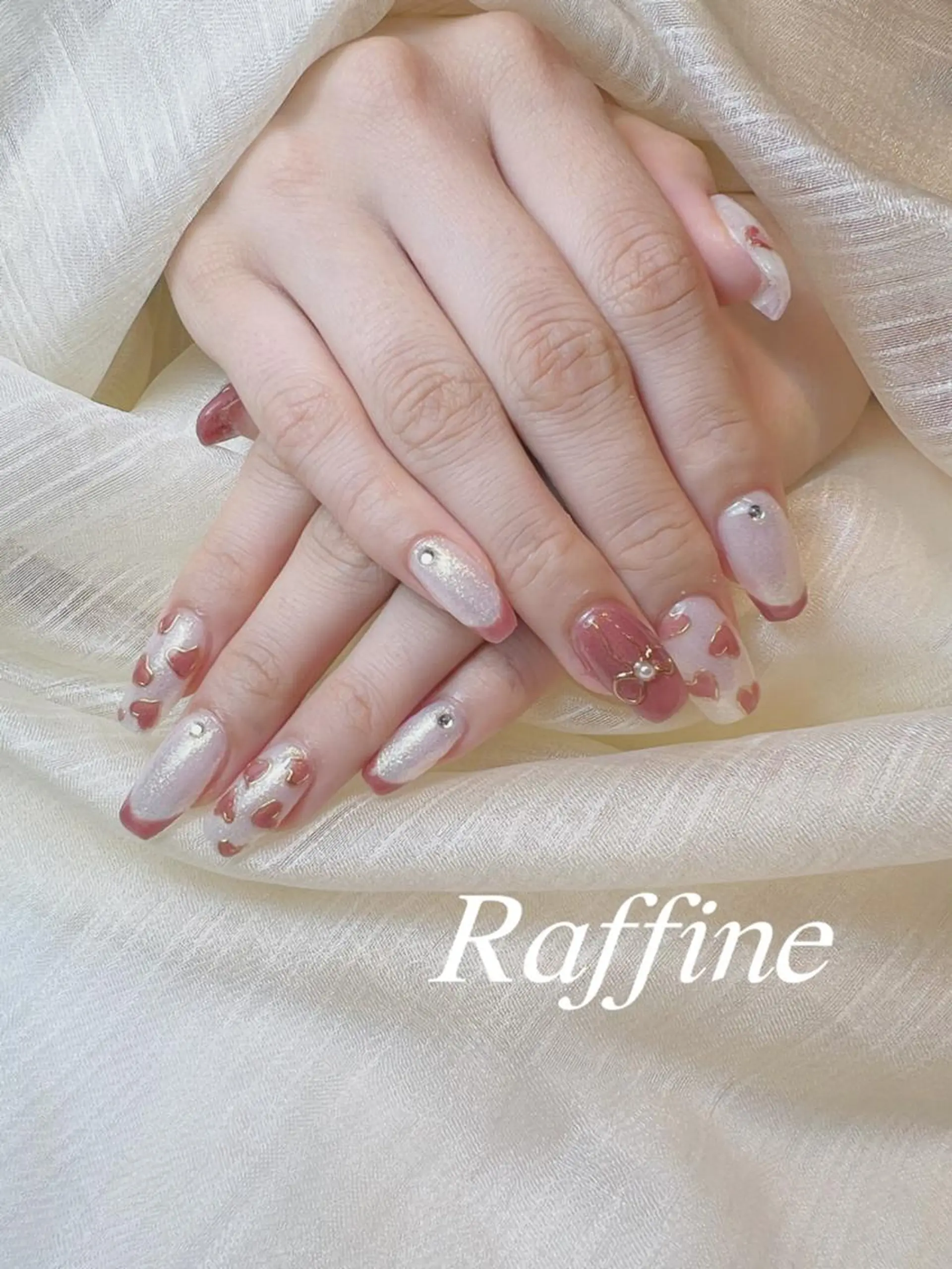 ネイル 長さ出し ネイルチップ ハンドネイル RAFFINE haru🦋🩵のネイルデザイン