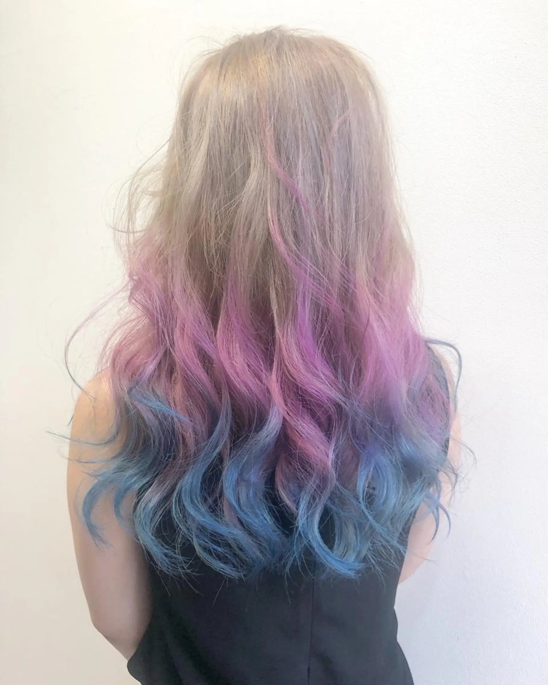 ロング カラー 佐藤 奈佳子 サトウ ナカコのヘアスタイル