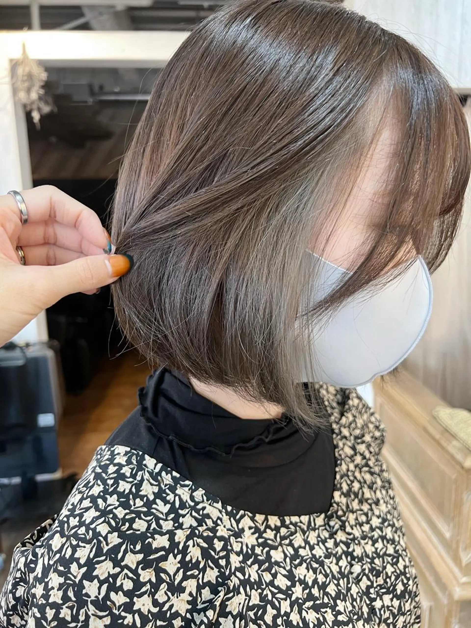 ショート カラー ダブルカラー イヤリングカラー ハイライトカラー イルミナカラー インナーカラー 初めてでも失敗しない 透明感カラー　Miiのヘアスタイル