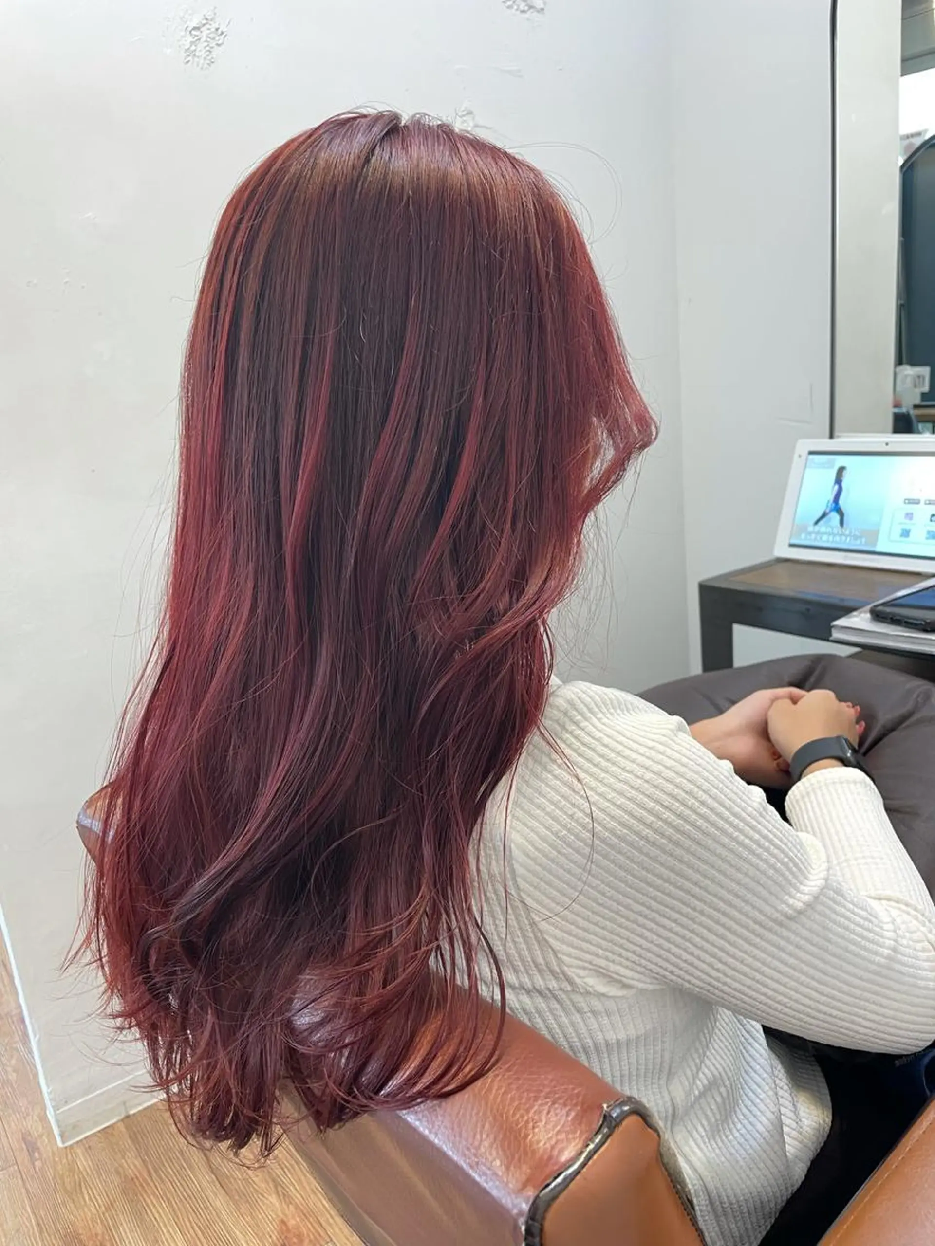 ロング カラー オレンジ オレンジレッド レッドカラー ヘアカラー トリートメント ウルフカット/ボブ りなのヘアスタイル