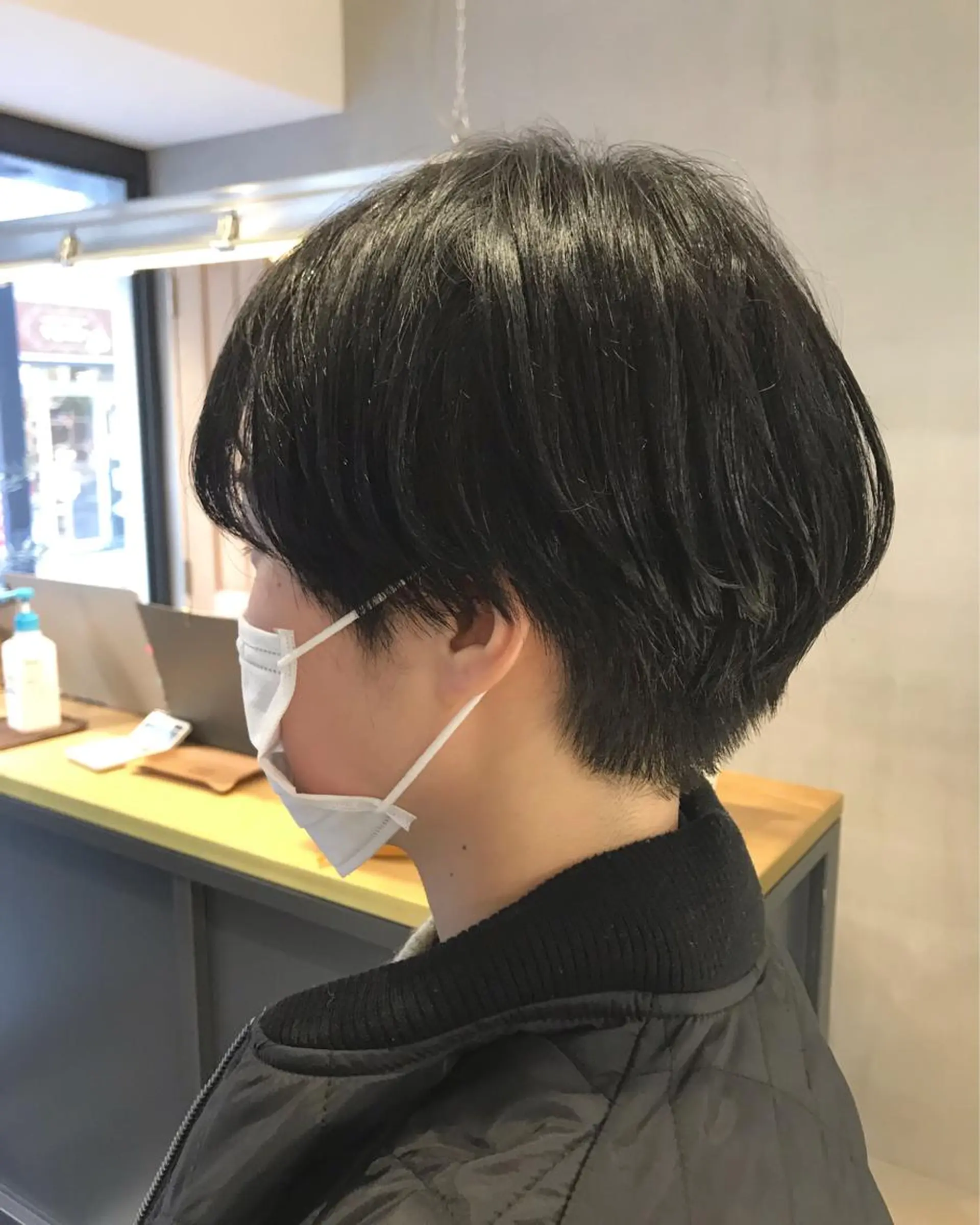 ショート 暖色カラー🍊 ボブ🌿顔周りcutのヘアスタイル