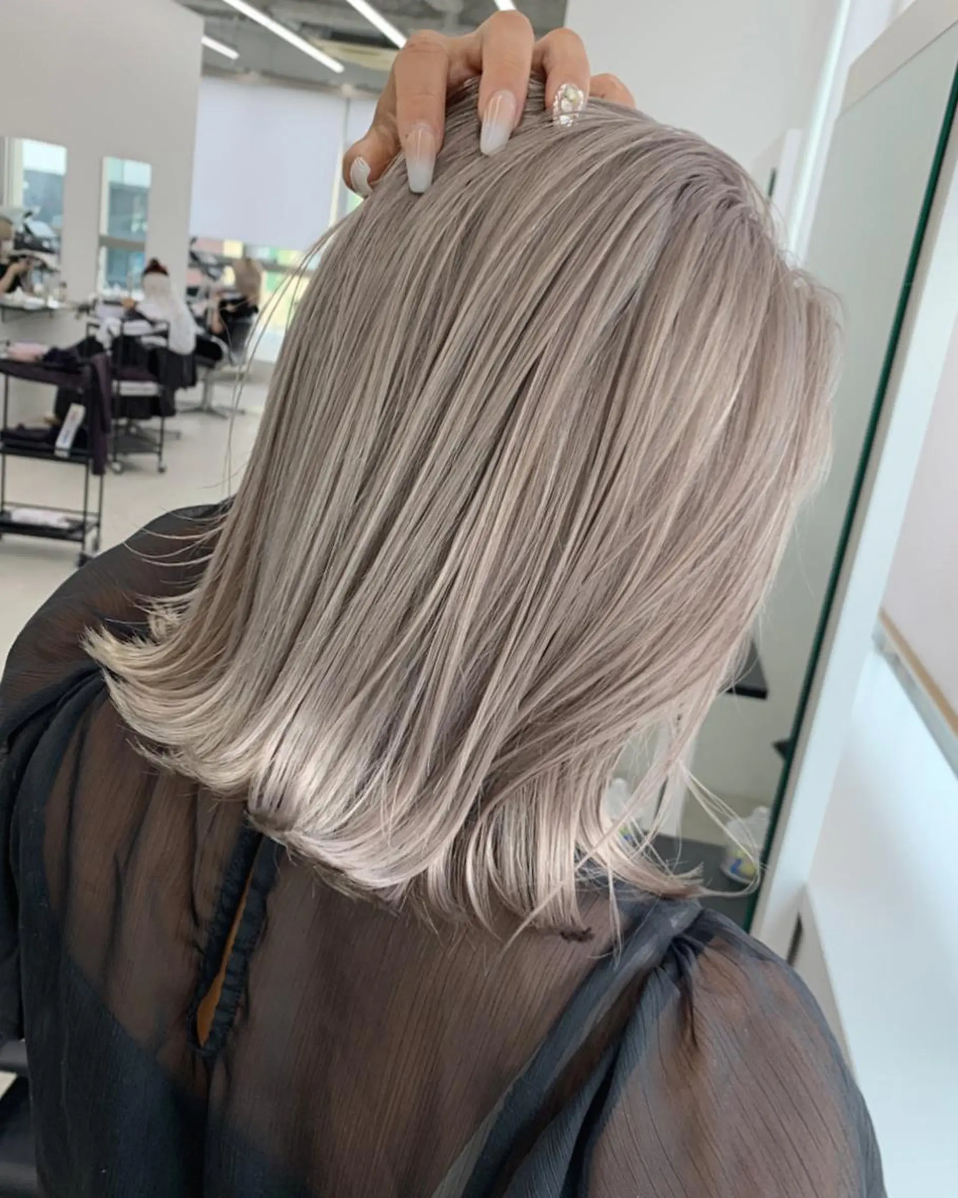 カラー ダブルカラー BLEACHi /noeのヘアスタイル