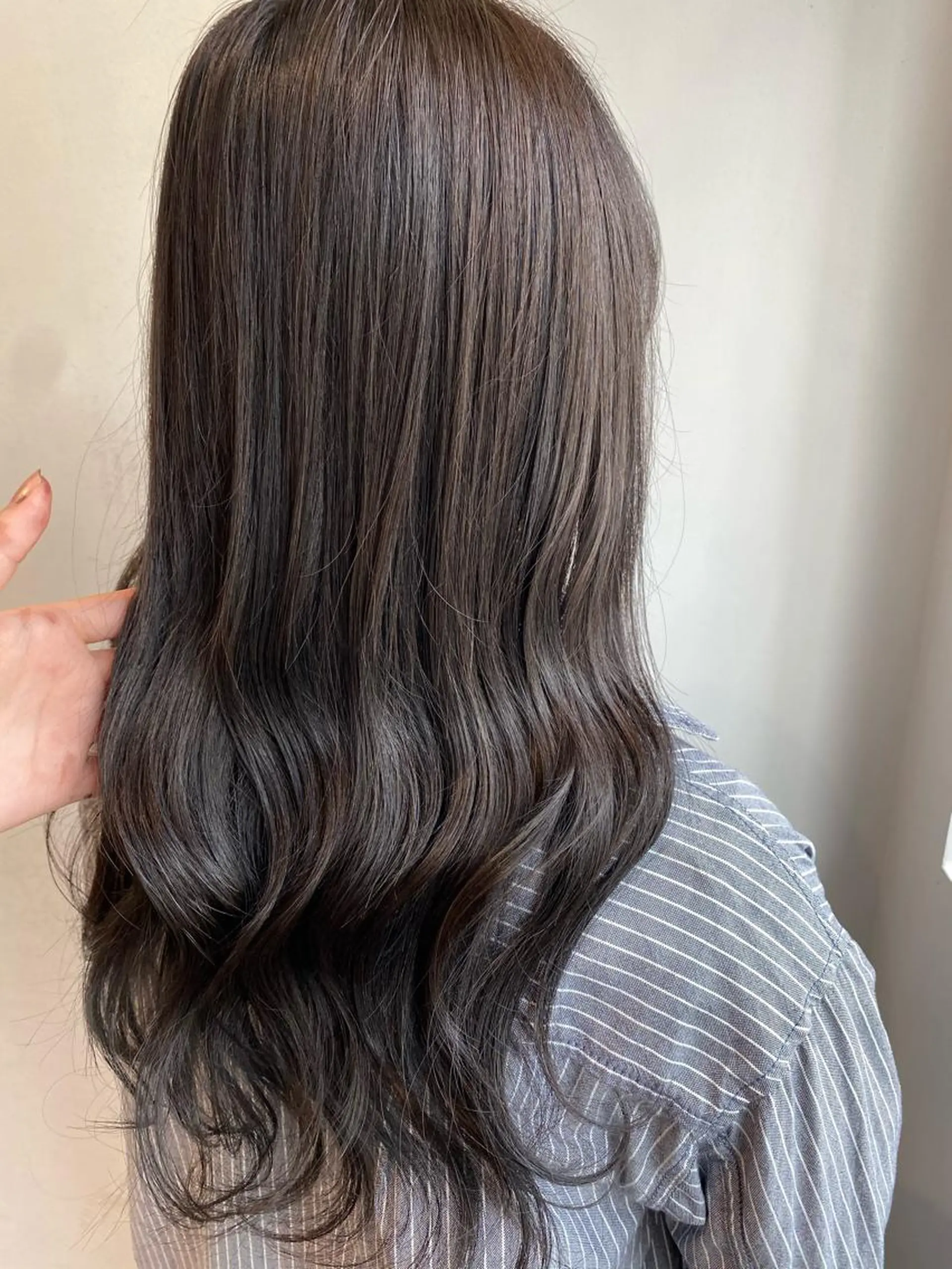 カラー 透明感カラー シルバー 韓国ヘア/艶髪🎀 宮川みほのヘアスタイル