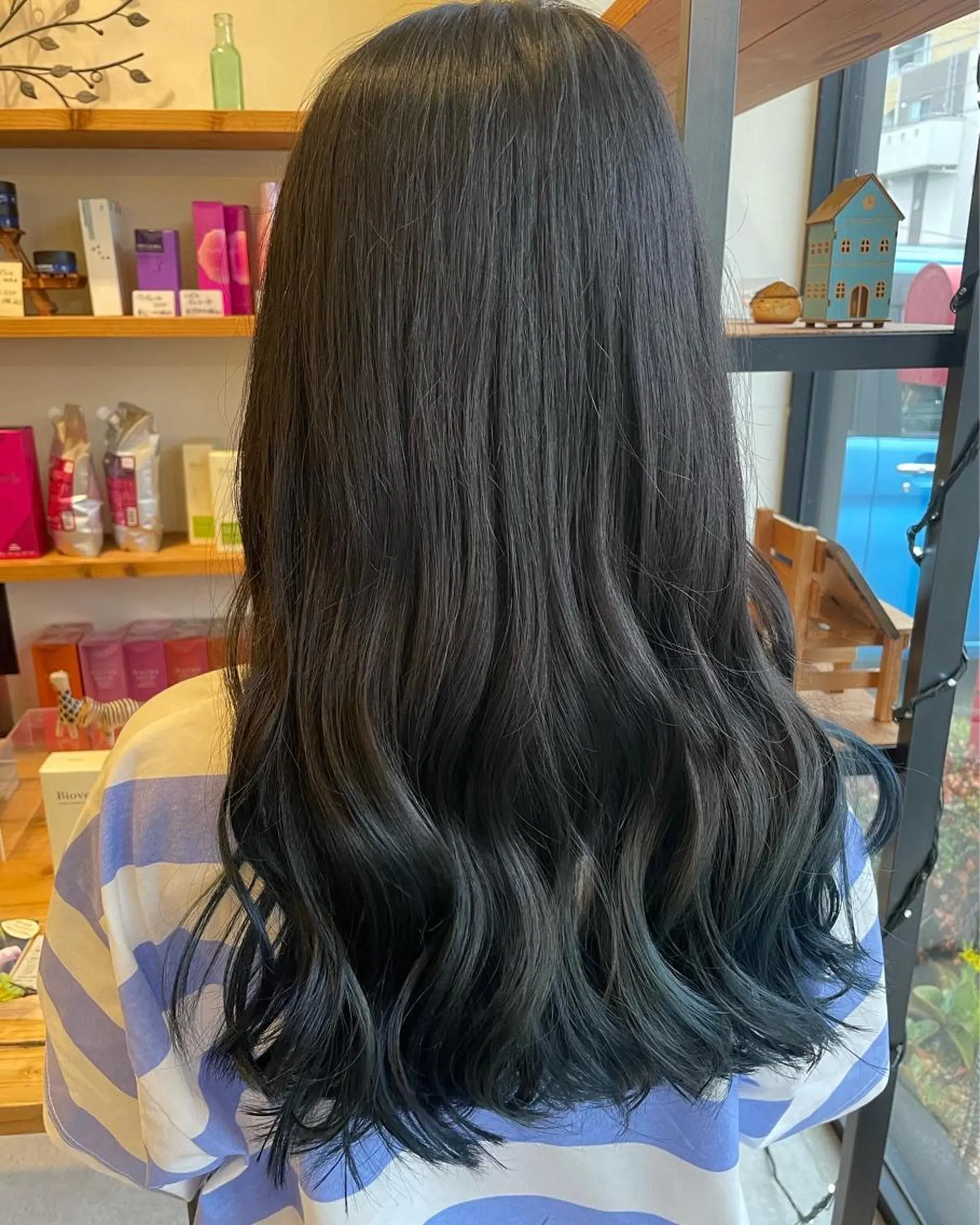 ロング カット ヘアカラー トリートメント 康本 瑞季のヘアスタイル