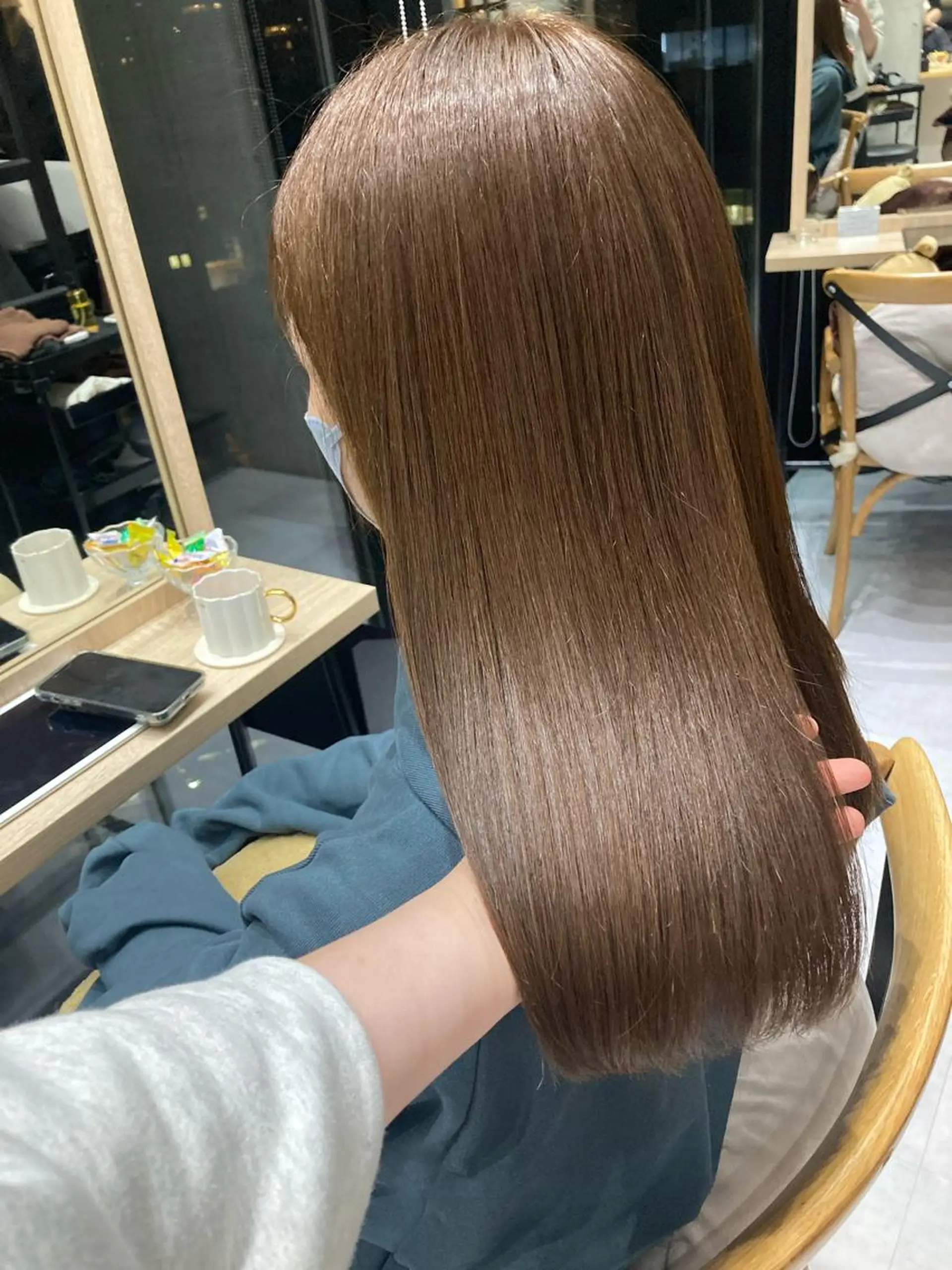 セミロング ✨色持ちの良い艶 カラー✨蟹江真世のヘアスタイル