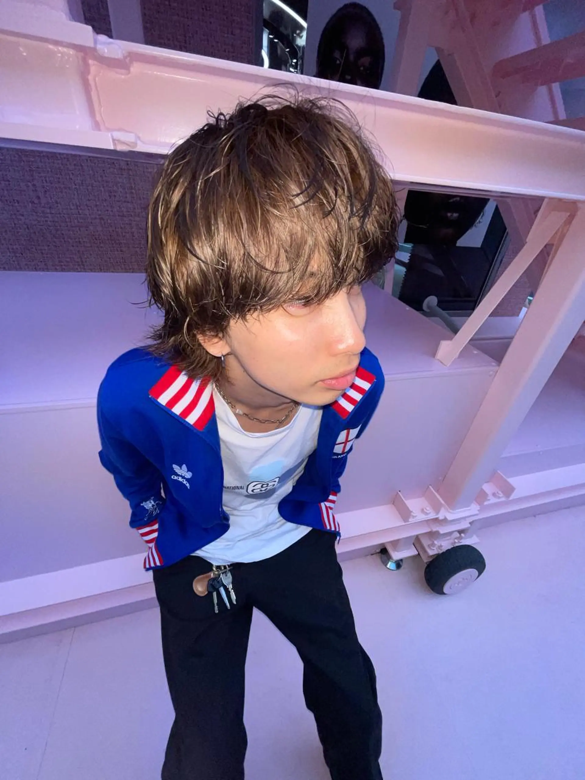 ショート カラー パーマ ツイストスパイラルパーマ バレイヤージュ ブリーチ ケアブリーチ デザインカラー カット ヘアカラー トリートメント ヘアセット スパイラルパーマ 🌐hina⭐️のヘアスタイル