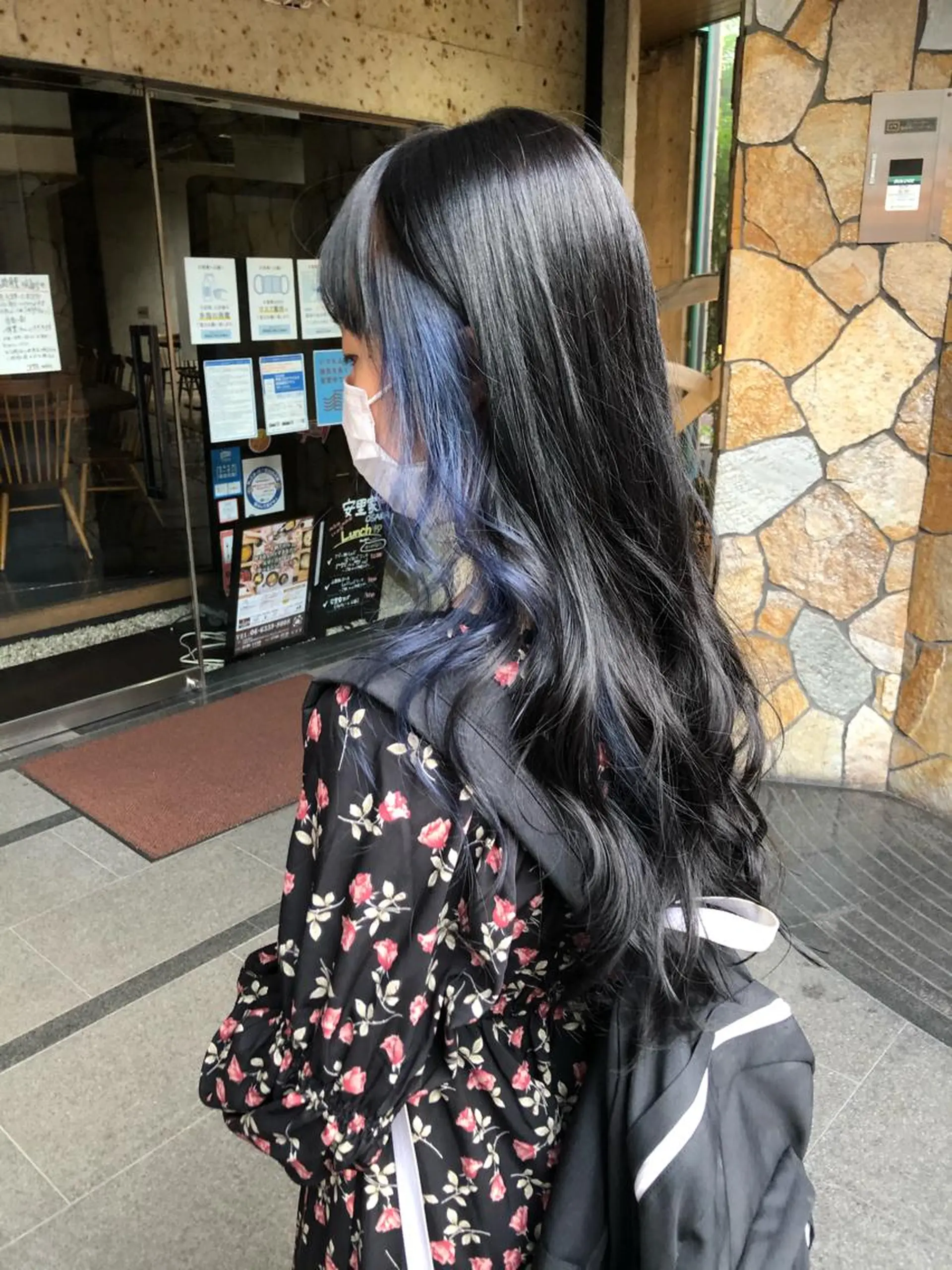 カラー white.梅田 デザインカラー🦄のヘアスタイル