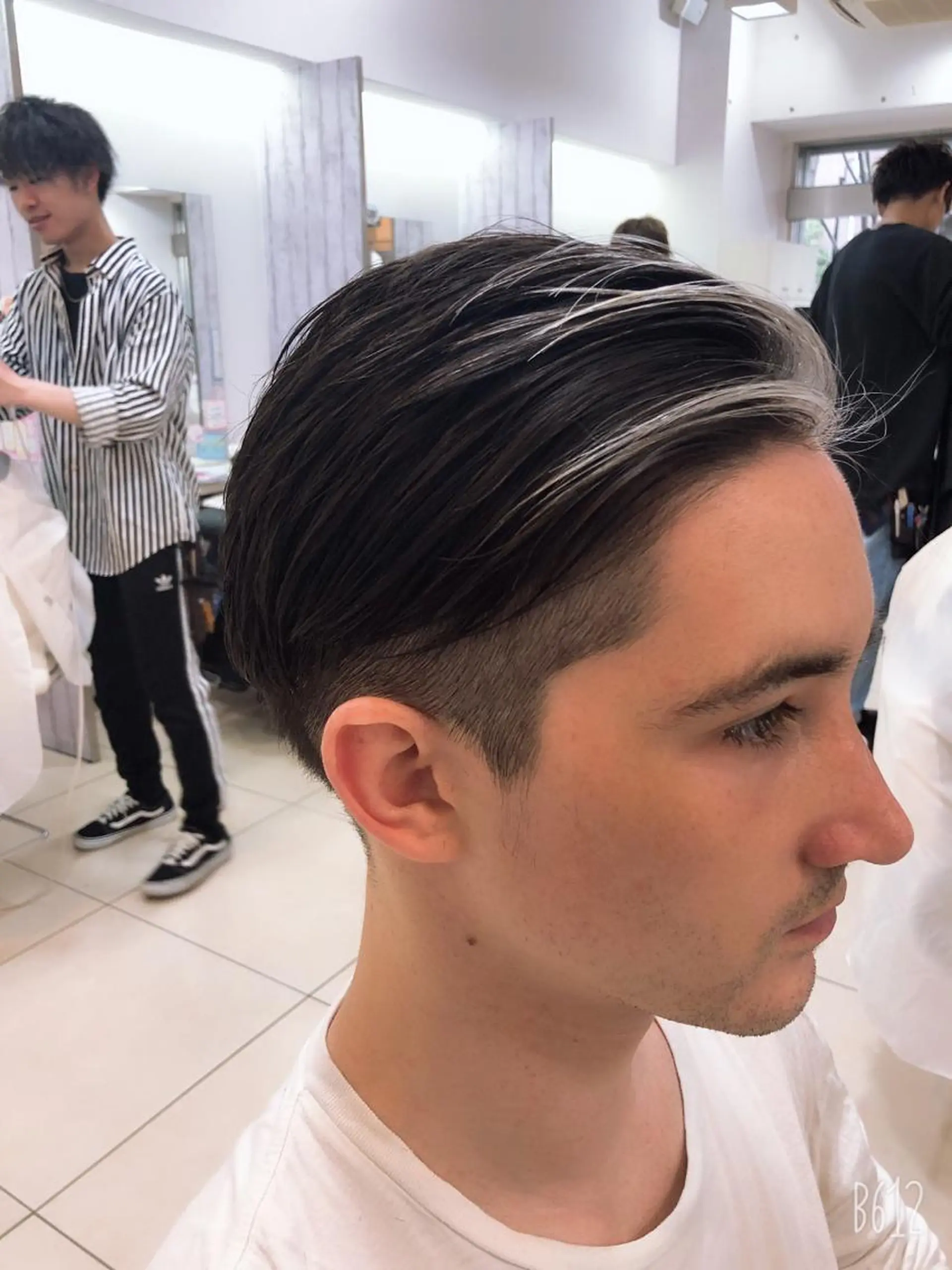 ショート メンズ 髪質改善× 白髪ぼかし溝江のヘアスタイル