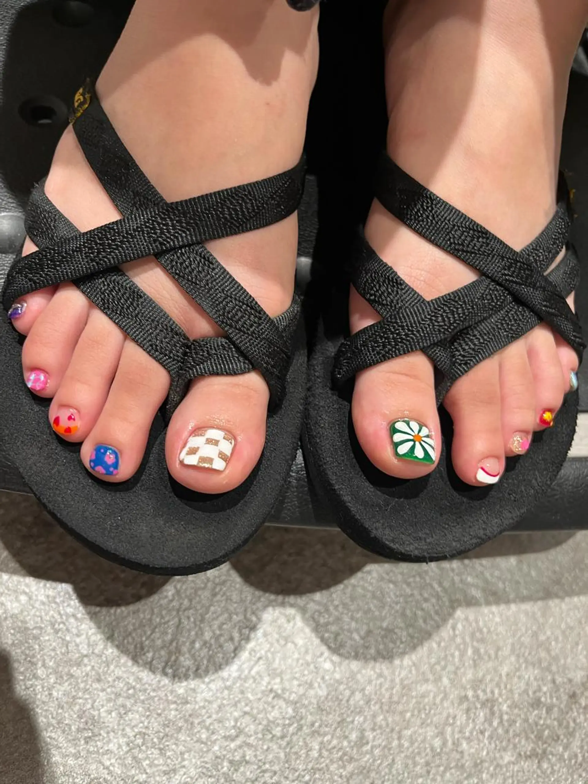 ネイル フットネイル ZEST kalon RINAのマツエク・マツパデザイン