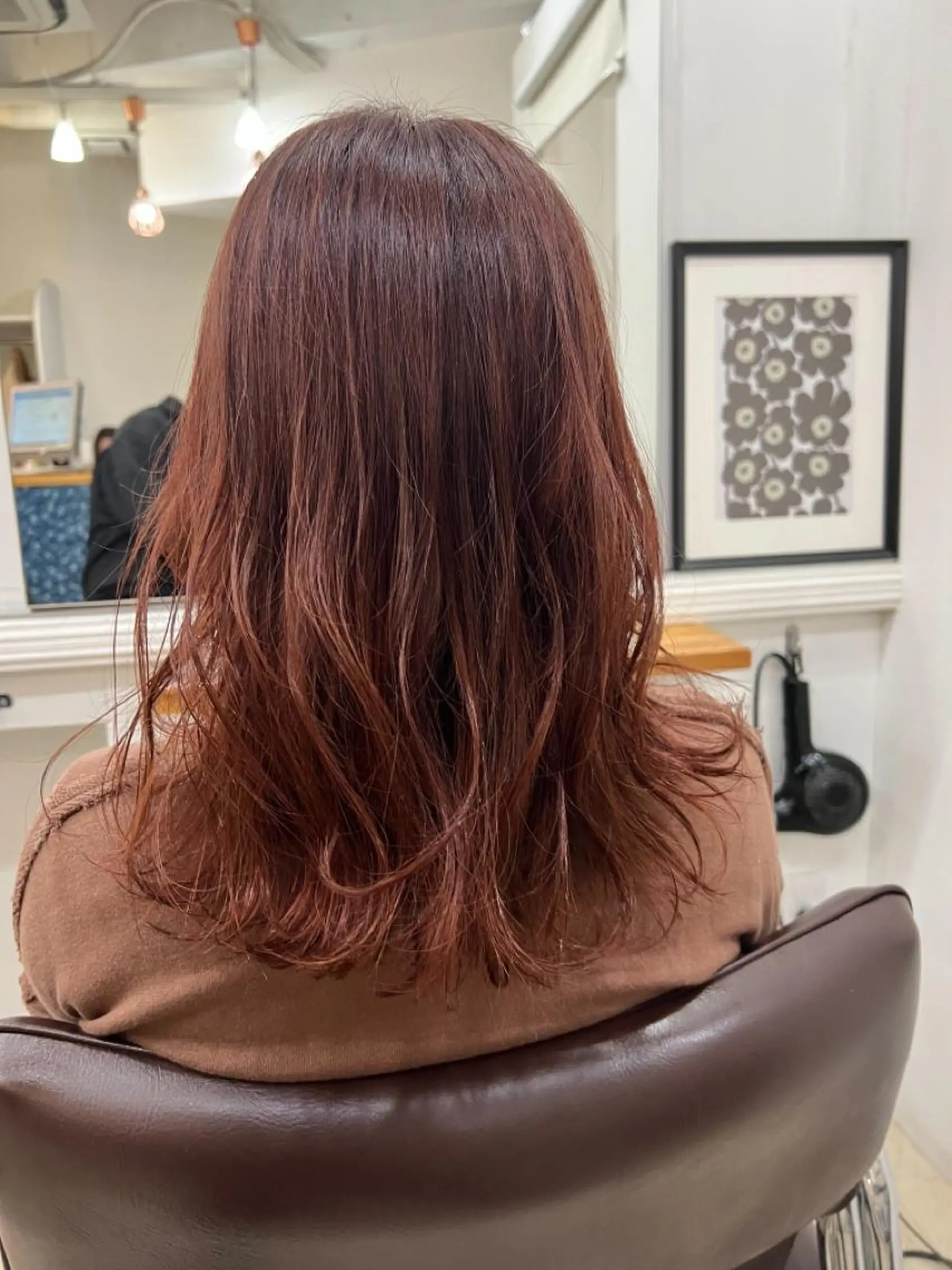 セミロング カラー リルウヘアー 天王寺のヘアスタイル