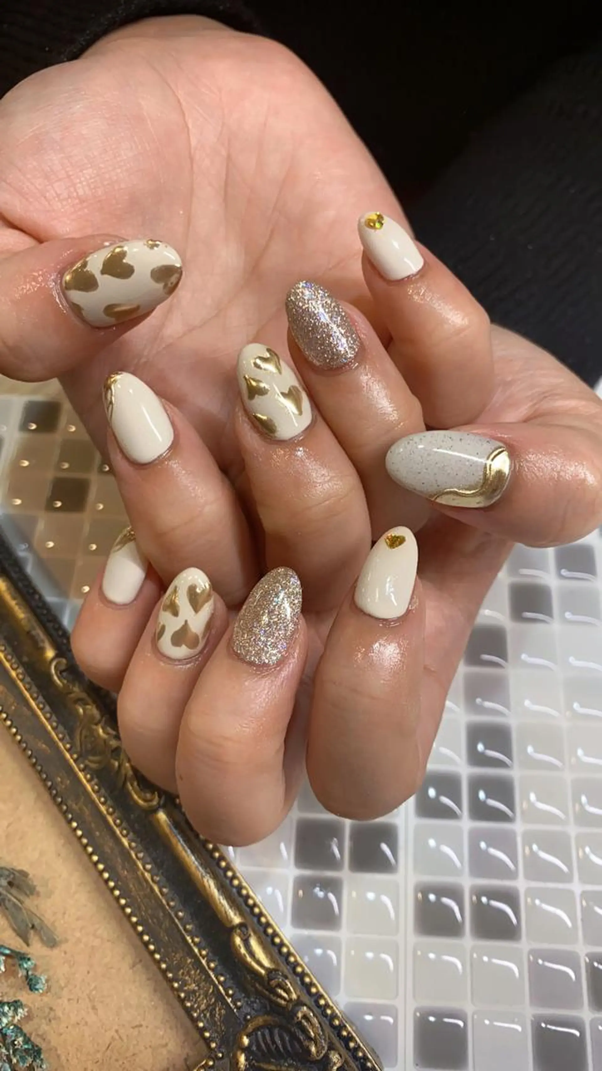 ネイル ハート ミラーネイル nailist yuiのネイルデザイン