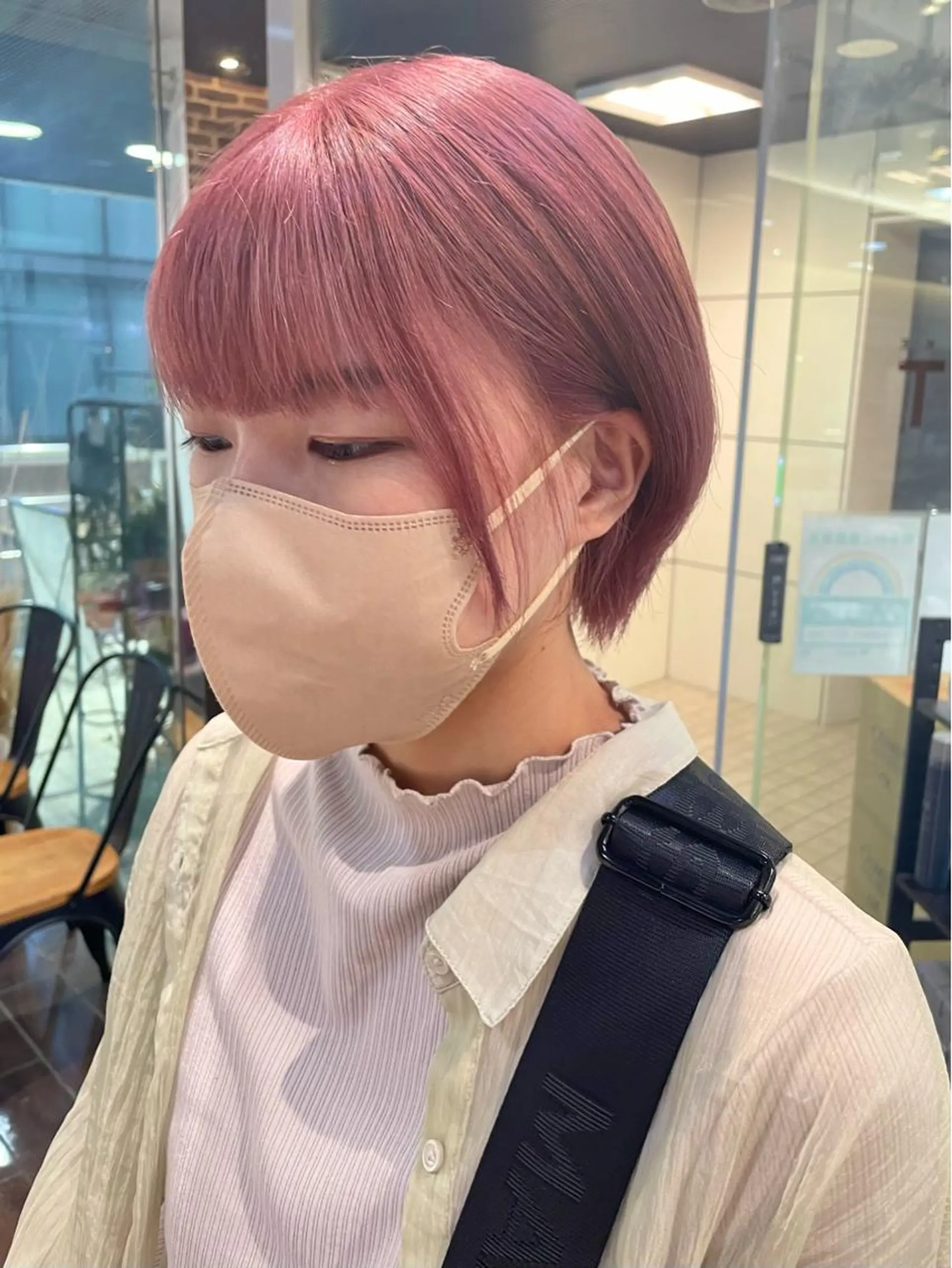 ミディアム カラー ピンクカラー カット ヘアカラー トリートメント aya/小顔レイヤー /柔らかカラーのヘアスタイル