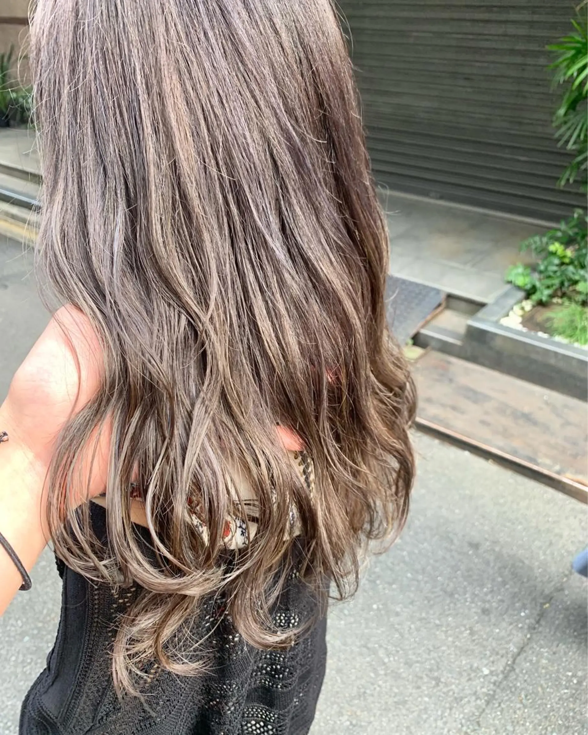 ミディアム カラー ヘアカラー トリートメント SOA所属・西村あきや トレンド韓国ヘアのヘアスタイル