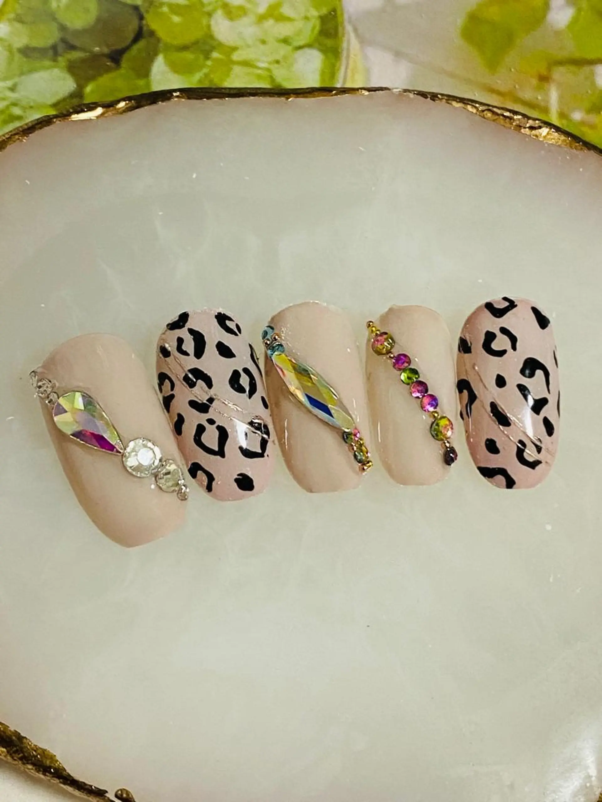 ネイル キラキラネイル 自宅ネイルサロン ♦️nuance♦️のネイルデザイン