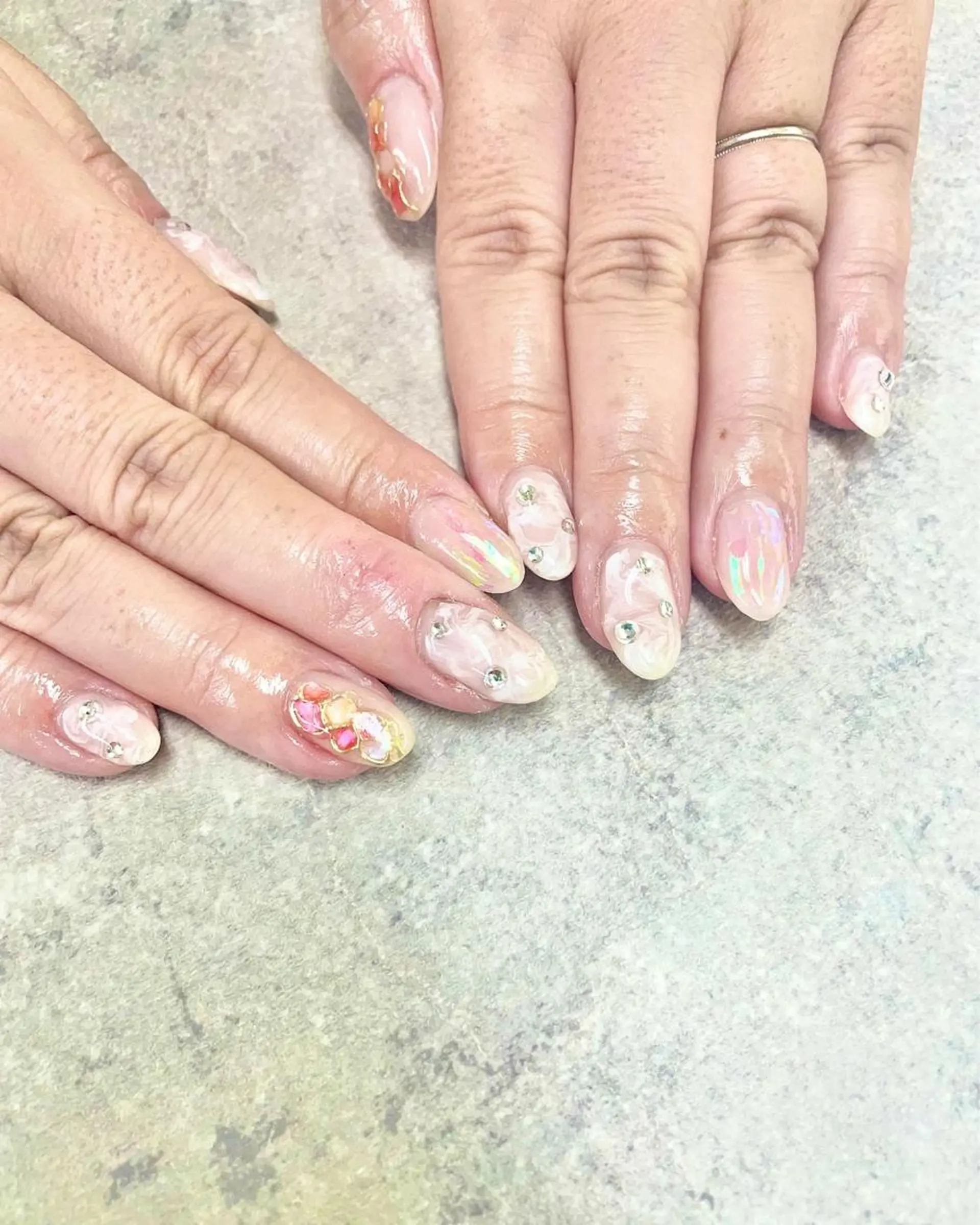 ネイル アートネイル フレンチネイル ジェルネイル ガラスフレンチ グラデーション ハンドネイル ハンドケア FASTNAIL PLUS 新宿店のネイルデザイン