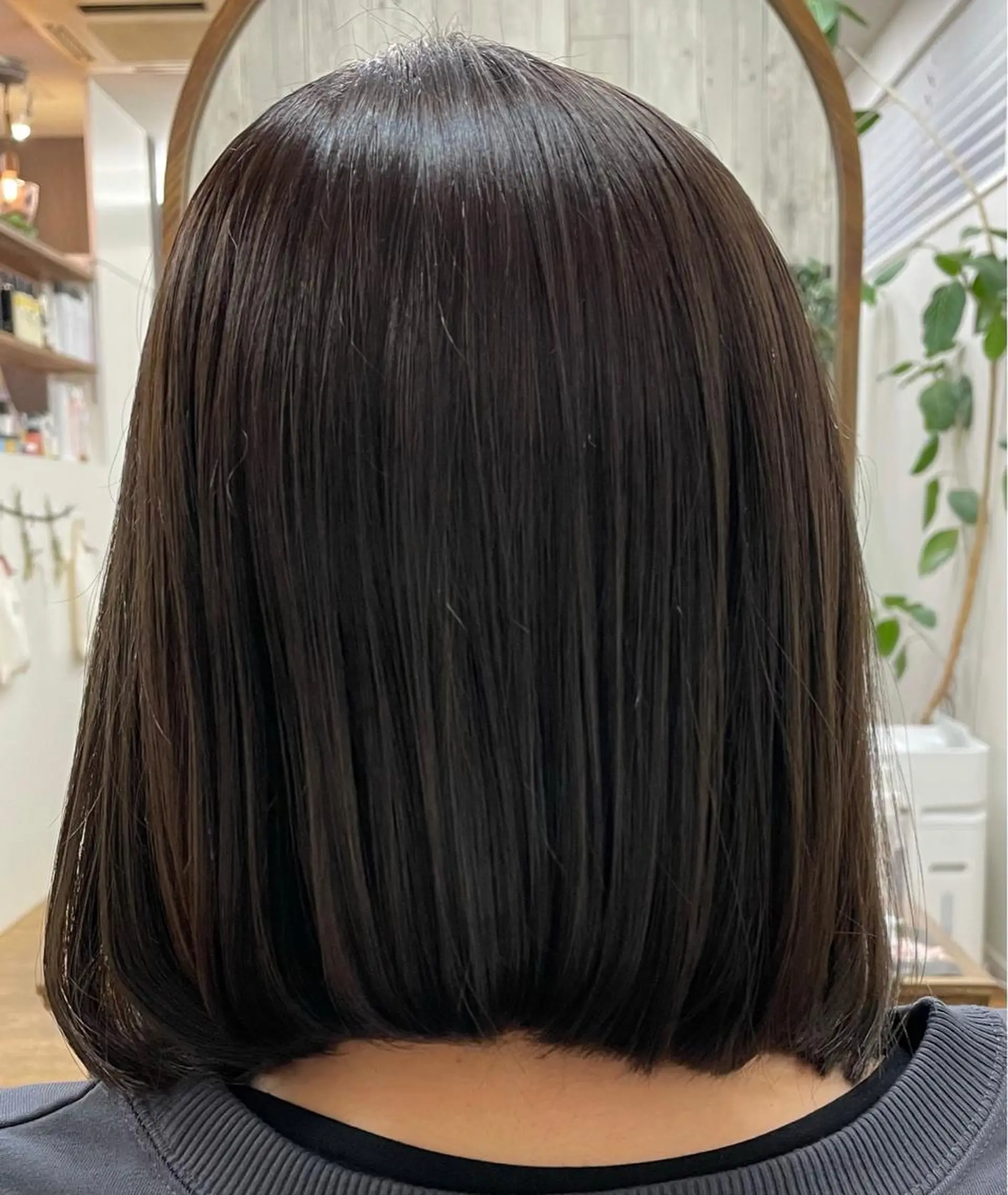 ミディアム アッシュ アッシュブラウン 市川 舞のヘアスタイル