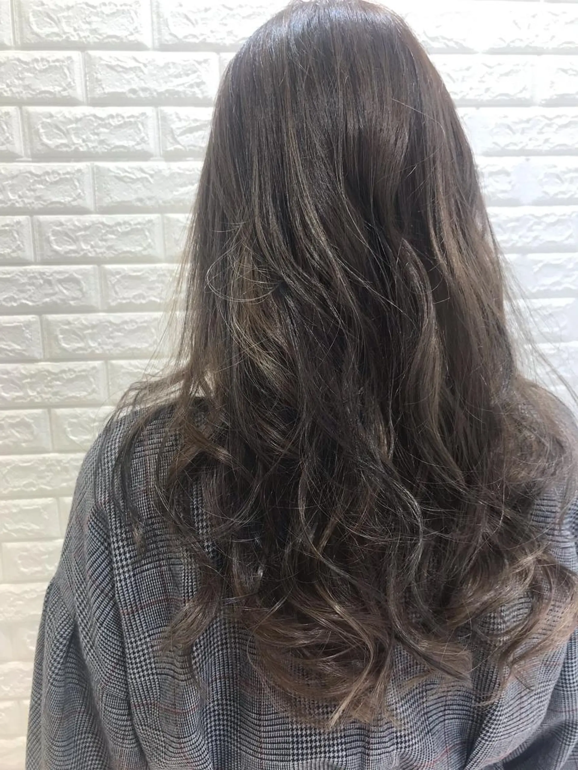 ロング カラー ナガイ ユウキのヘアスタイル