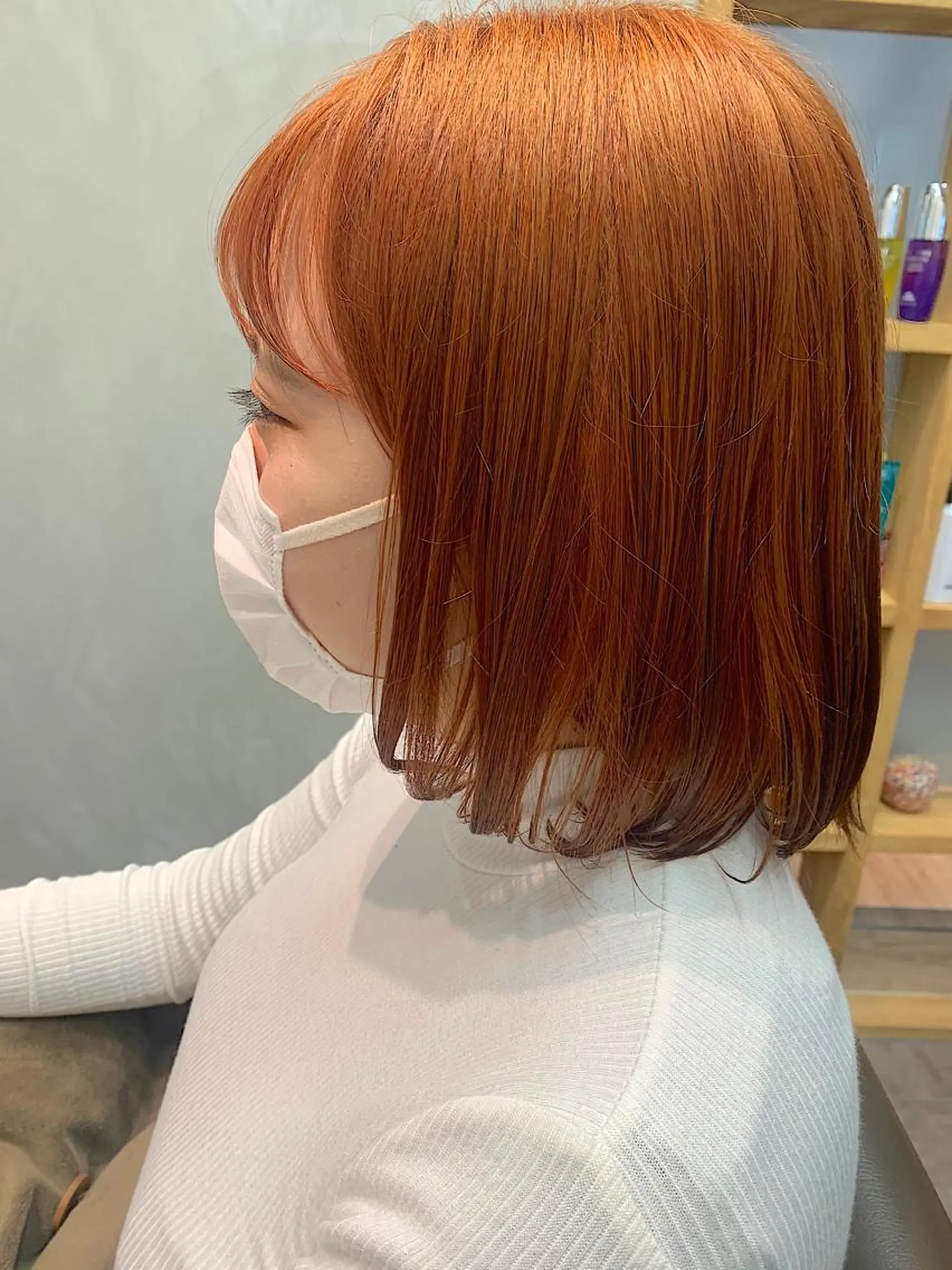 ショート カラー ヘアアレンジ ベージュカラー ブリーチ ダブルカラー オレンジ オレンジベージュ サナ🌱 切りっぱなしボブのヘアスタイル