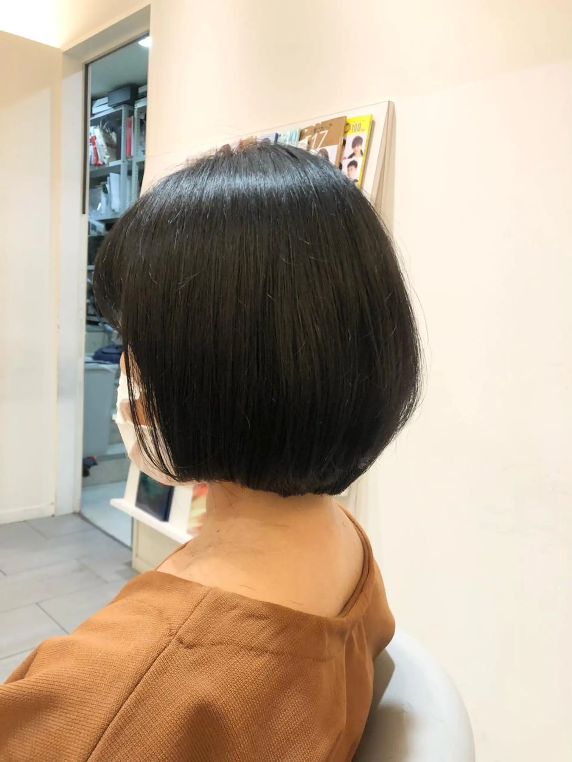 ショート コテ巻きパーマ 阪上 沙織のヘアスタイル