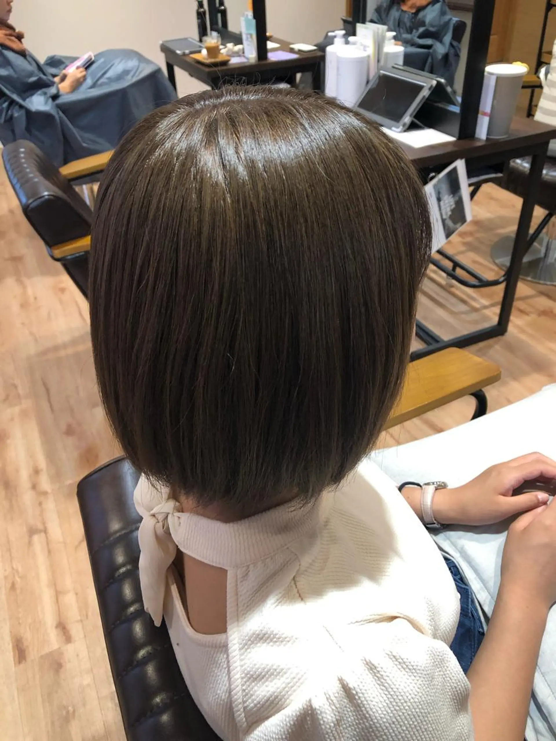 ショート カラー ブリーチ グレージュ ブリーチなしカラー Live店長 yumenaのヘアスタイル