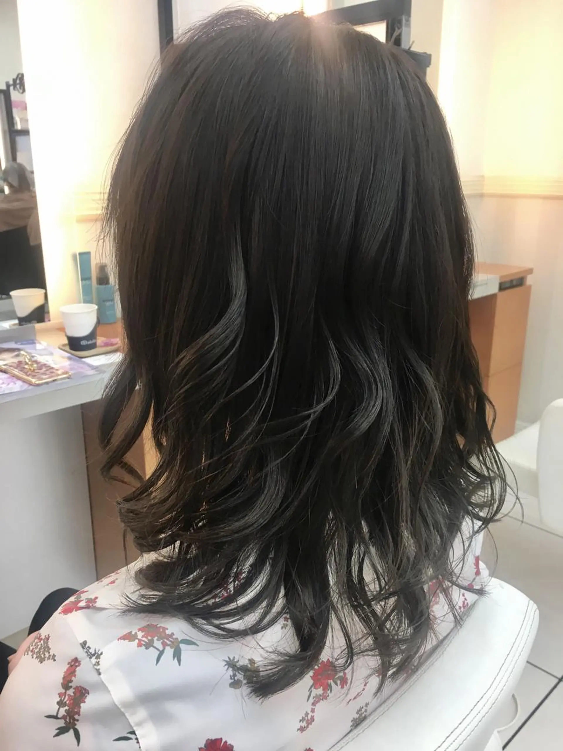 カラー アッシュ イルミナカラー ラベンダーカラー ラベンダーアッシュ 外国人風カラー カット ヘアカラー トリートメント ブリーチ/バレイヤ ージュ川端裕司のヘアスタイル
