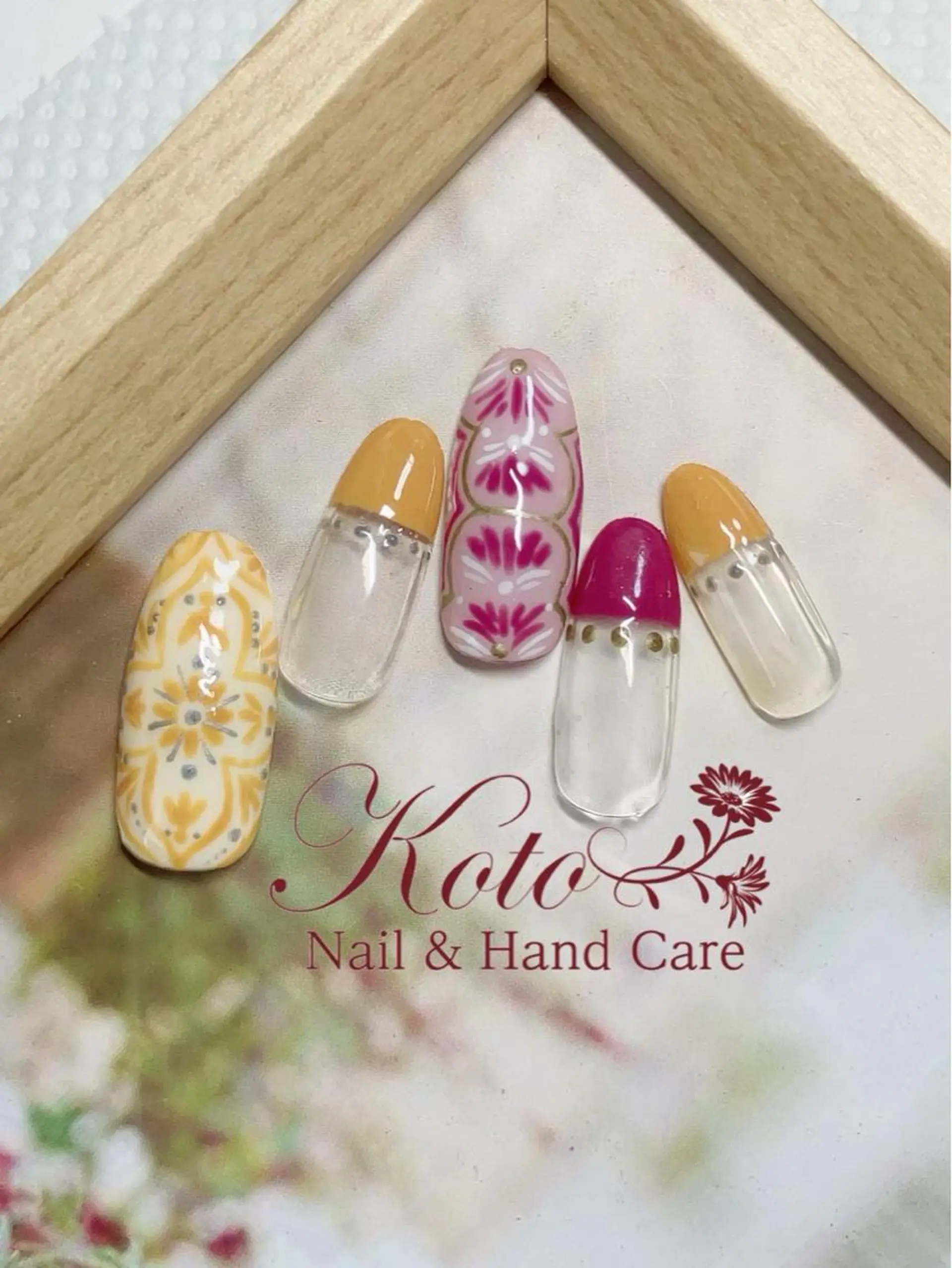 ネイル 長さ出し フットネイル フレンチネイル ジェルネイル ラメ(グリッター) Risa ネイルサロンKOTOのネイルデザイン