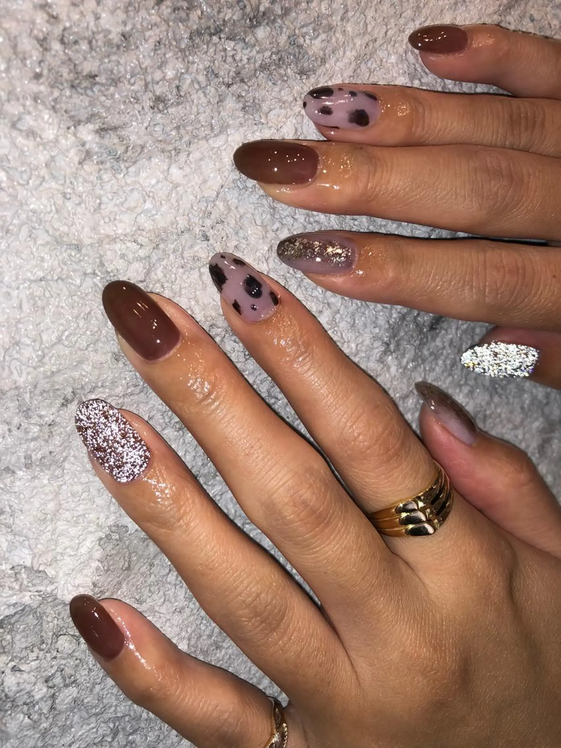 ネイル ブラウン フラッシュネイル ラメ(グリッター) ハンドネイル パラあり！フィルイン 美フォルムのネイルデザイン