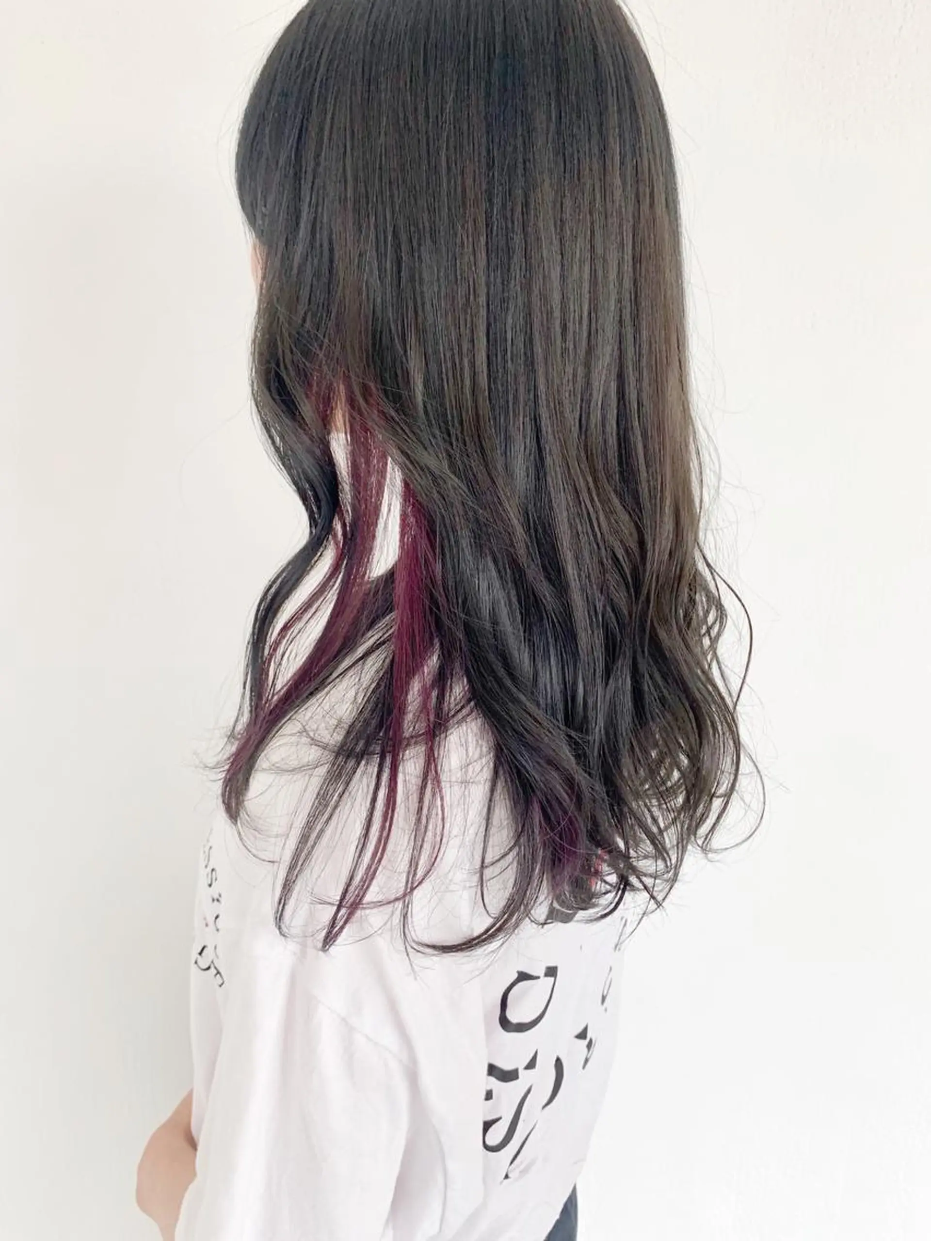 ロング アッシュ パープルカラー ヘアカラー トリートメント karen ☺︎のヘアスタイル