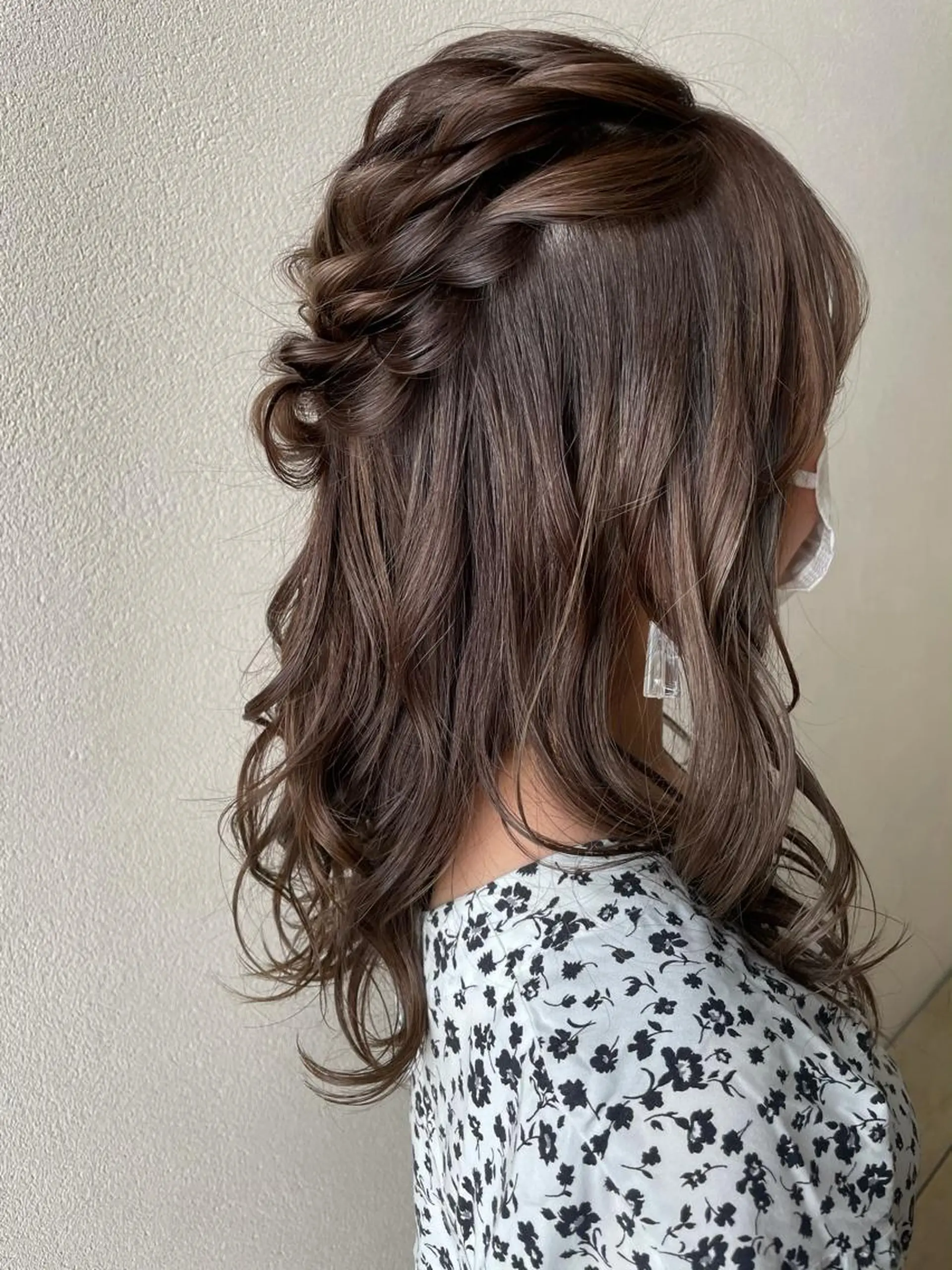 セミロング ヘアアレンジ ハーフアップ ヘアセット 沢田 瞳のヘアスタイル