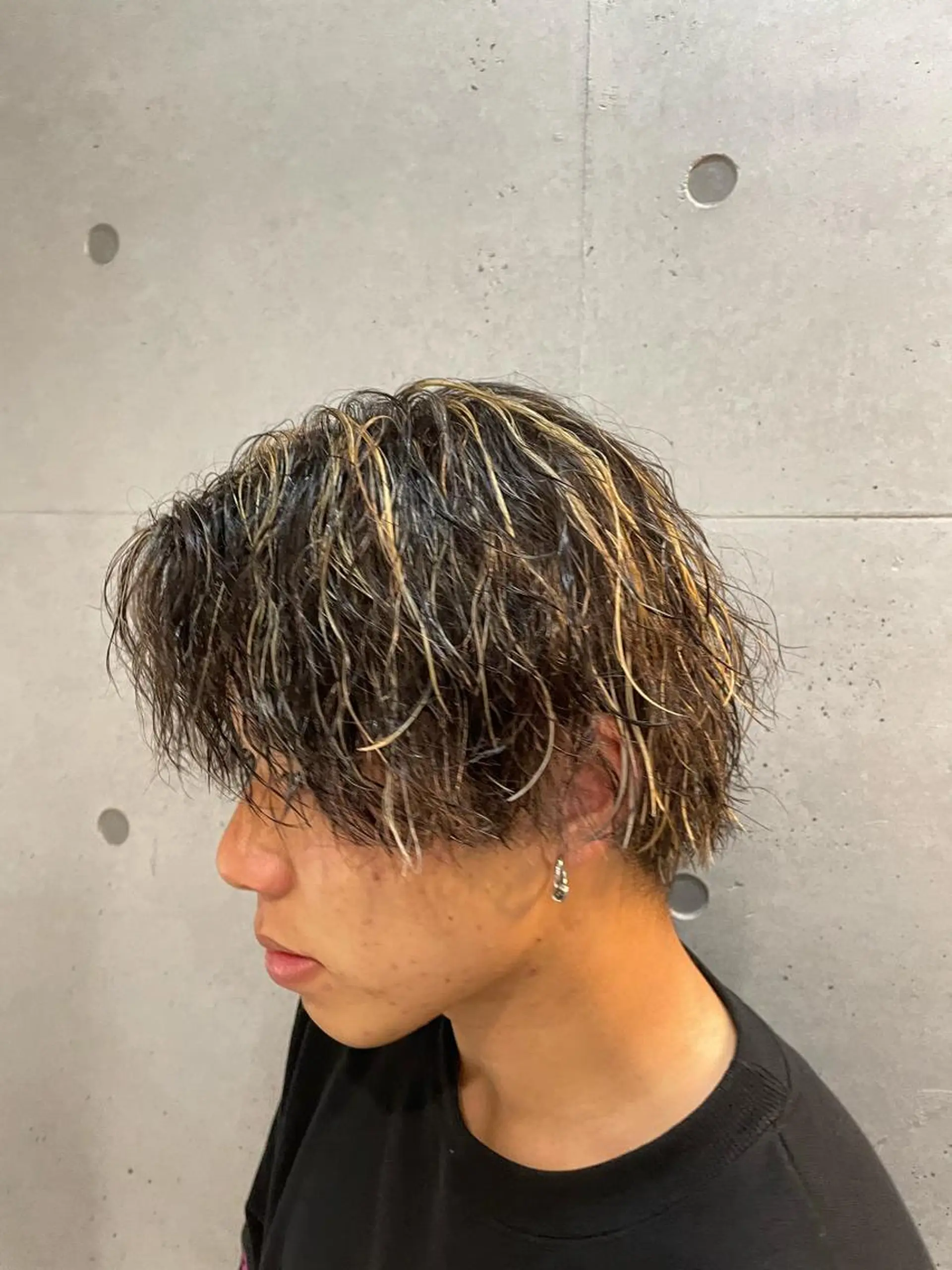 ミディアム カラー パーマ メンズ ヘアカラー 🔥メンズ超特化🔥 青木海斗のヘアスタイル