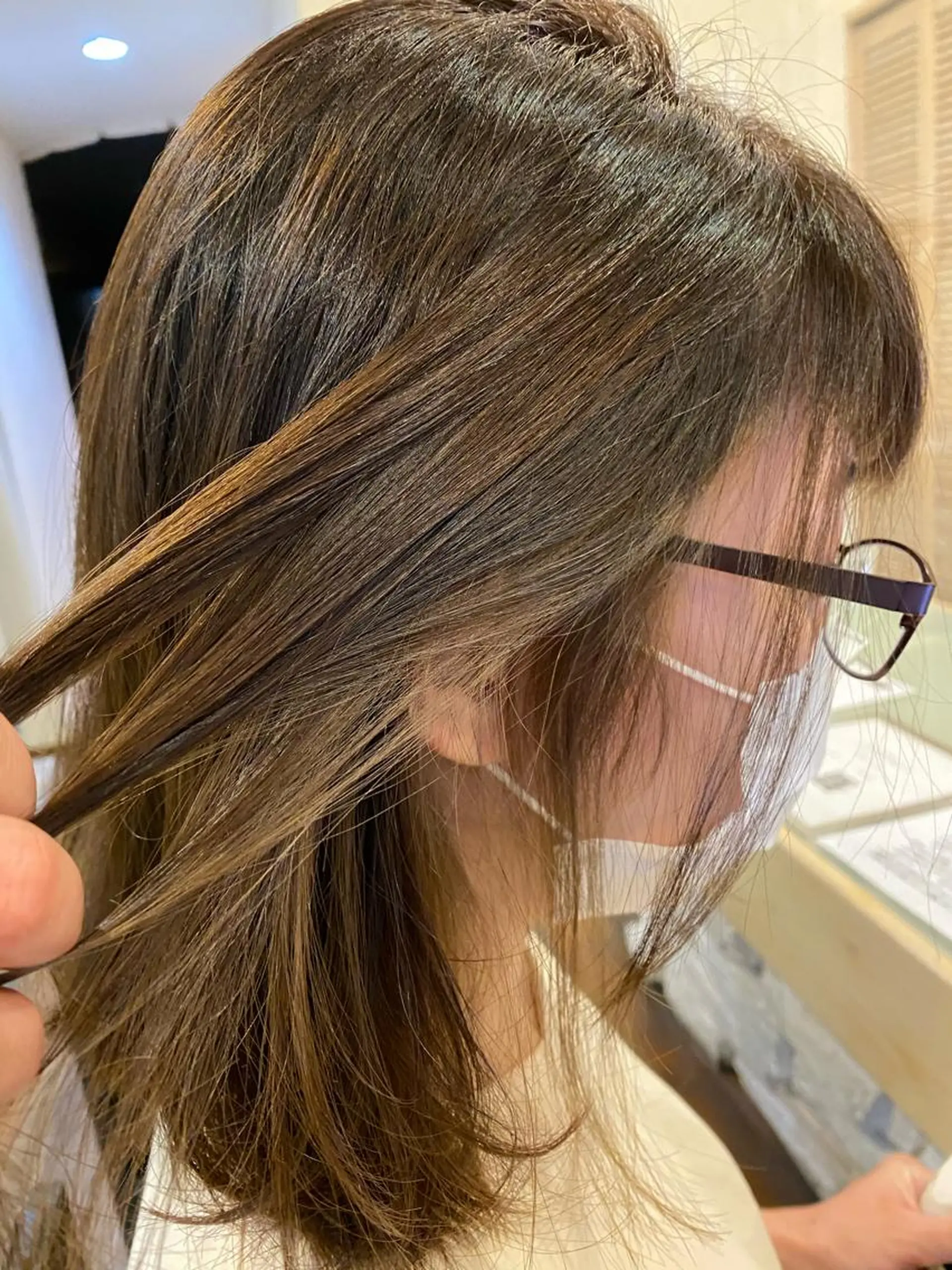 セミロング ヘアカラー トリートメント 中川 茜里のヘアスタイル