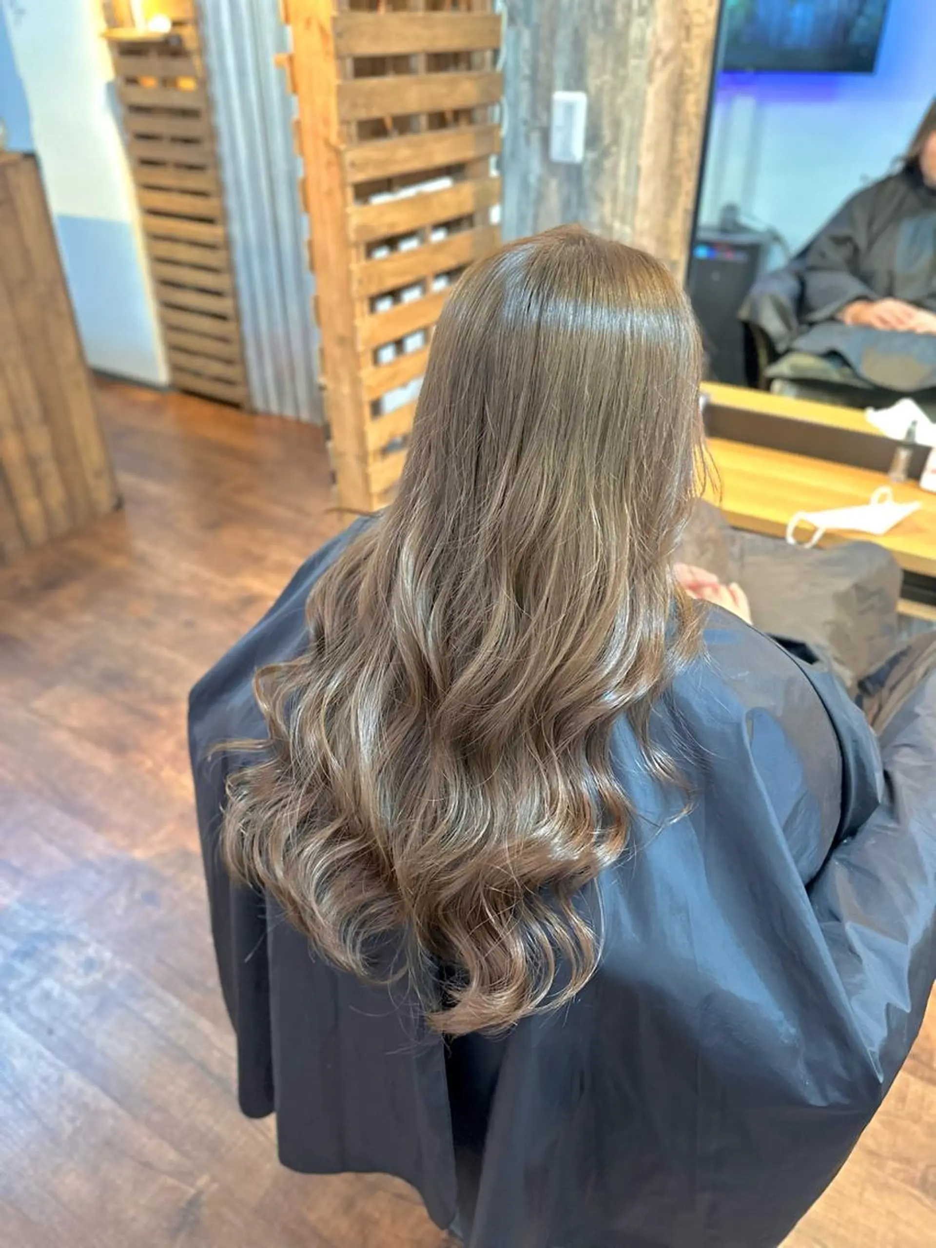 ロング カラー ベージュカラー ピンクカラー ピンクベージュ カット ヘアカラー トリートメント Luzir⭐︎ GEN⭐︎のヘアスタイル