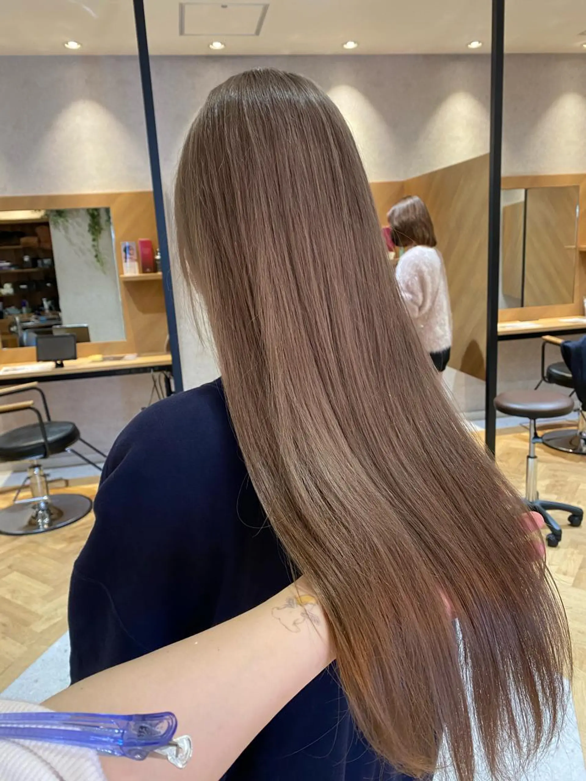 カラー グレージュ Erina レイヤー/似合わせ♡のヘアスタイル