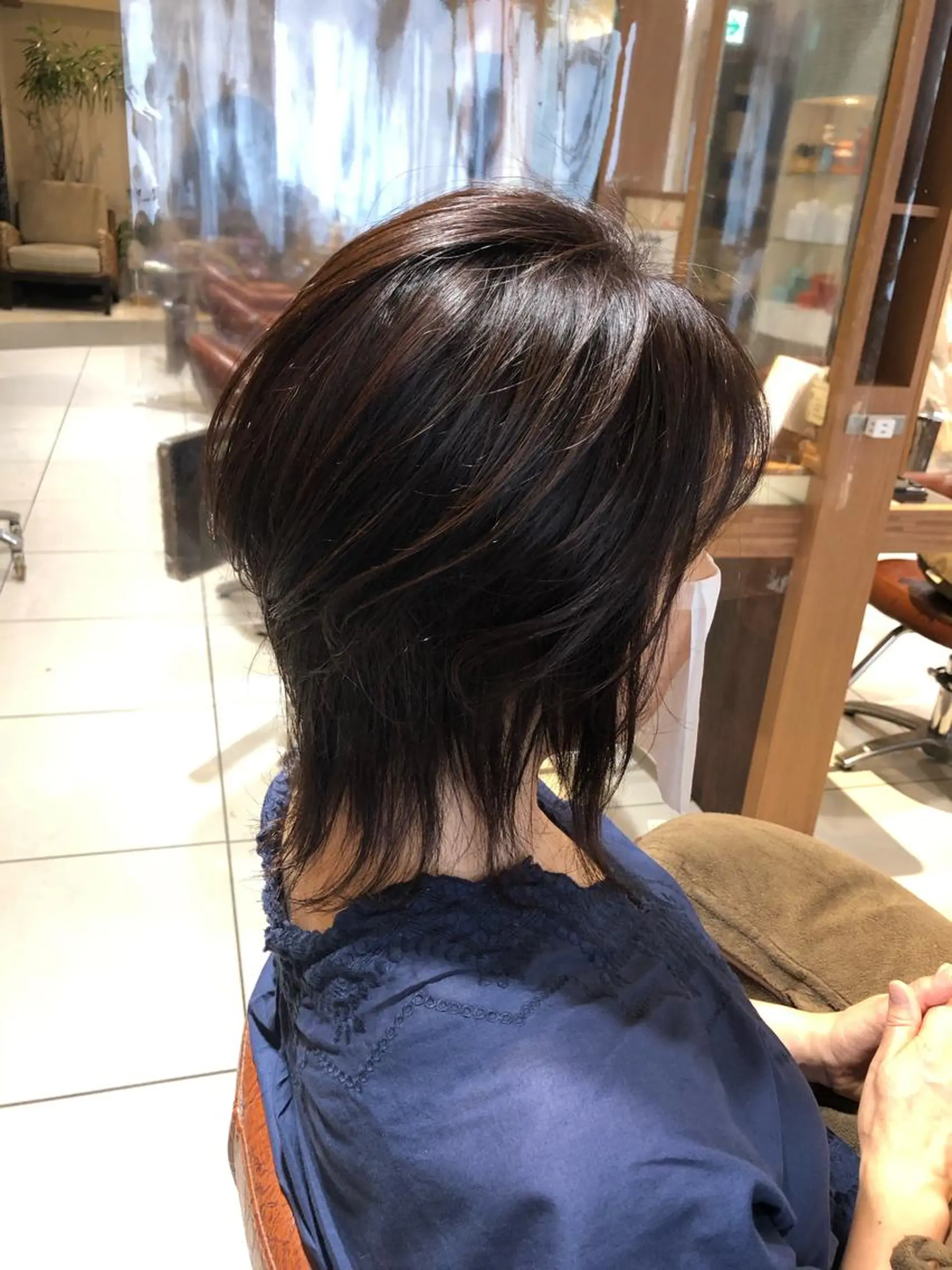 ミディアム レイヤーカット ウルフカット ウルフレイヤー 【ディレクター 🧸🤍田澤　唯那】のヘアスタイル
