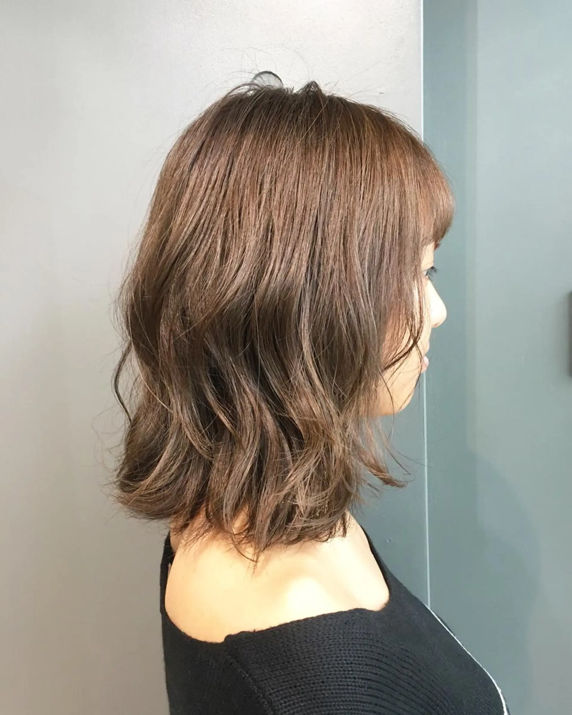 セミロング カラー アッシュ オリーブアッシュ Loa misakiのヘアスタイル
