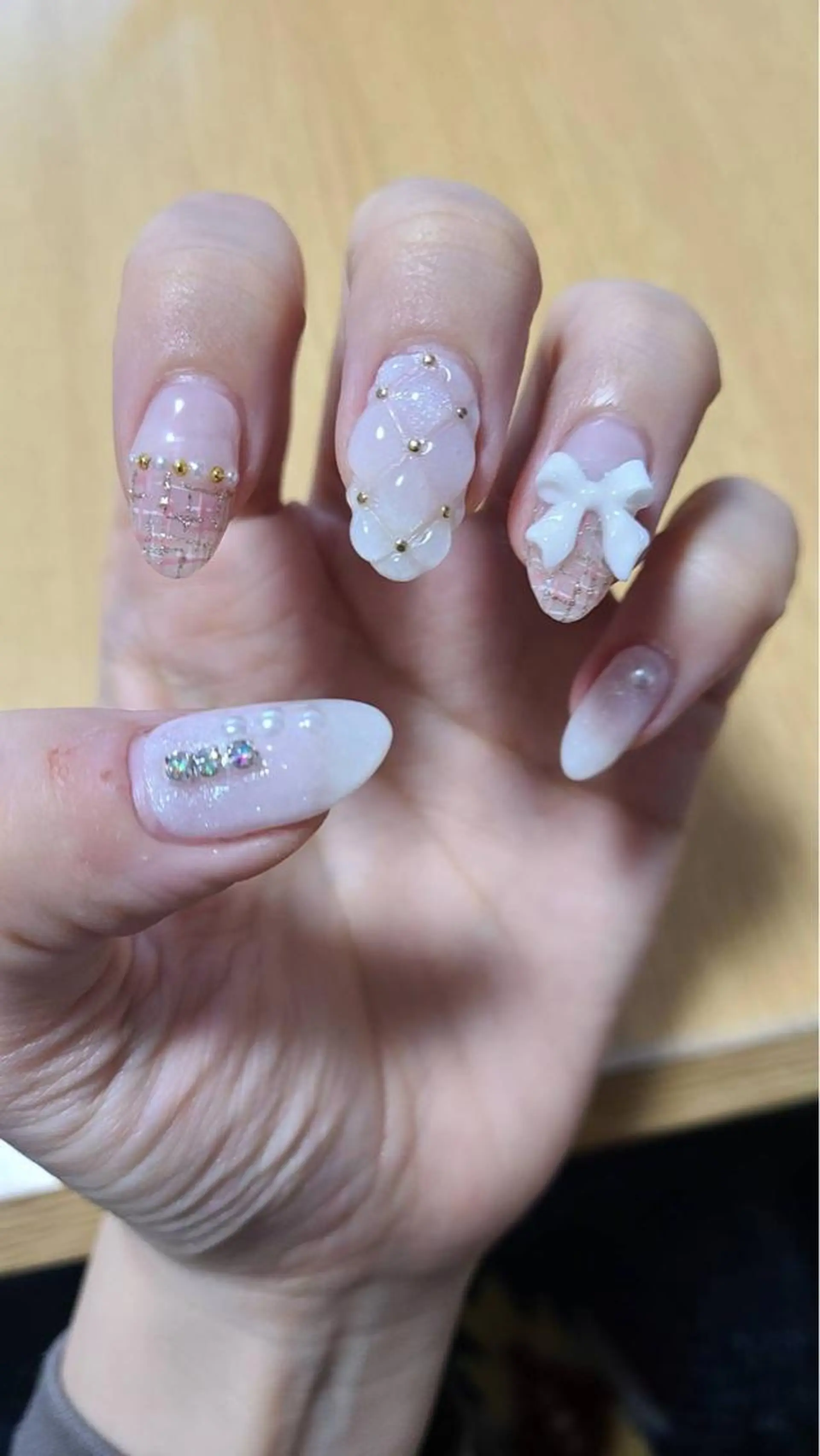 ネイル ガレンドウ 白澤 愛子のネイルデザイン