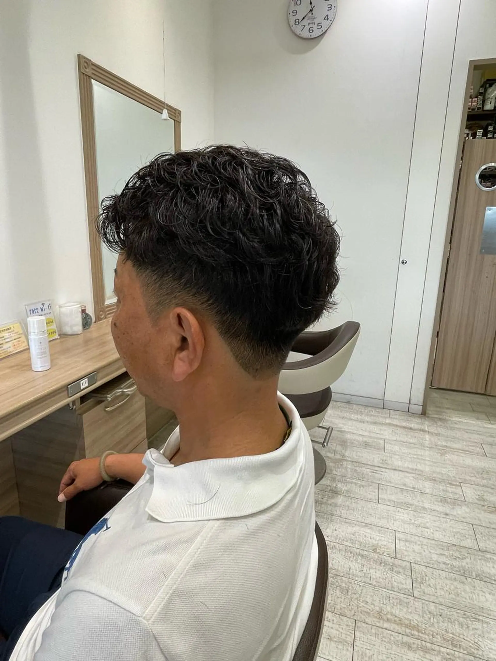 パーマ メンズ フェードカット メンズパーマ スパイラルパーマ カット パーマ トリートメント 加藤 未歩のヘアスタイル