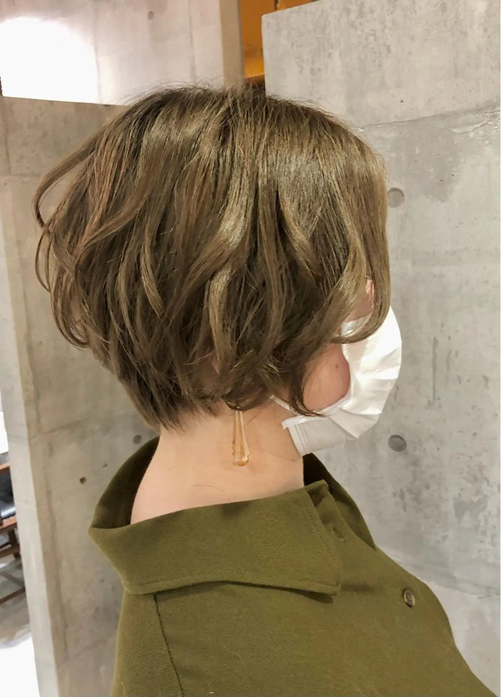 ショート ショートヘア 興津/韓国レイヤー ダブルカラー美髪縮毛のヘアスタイル