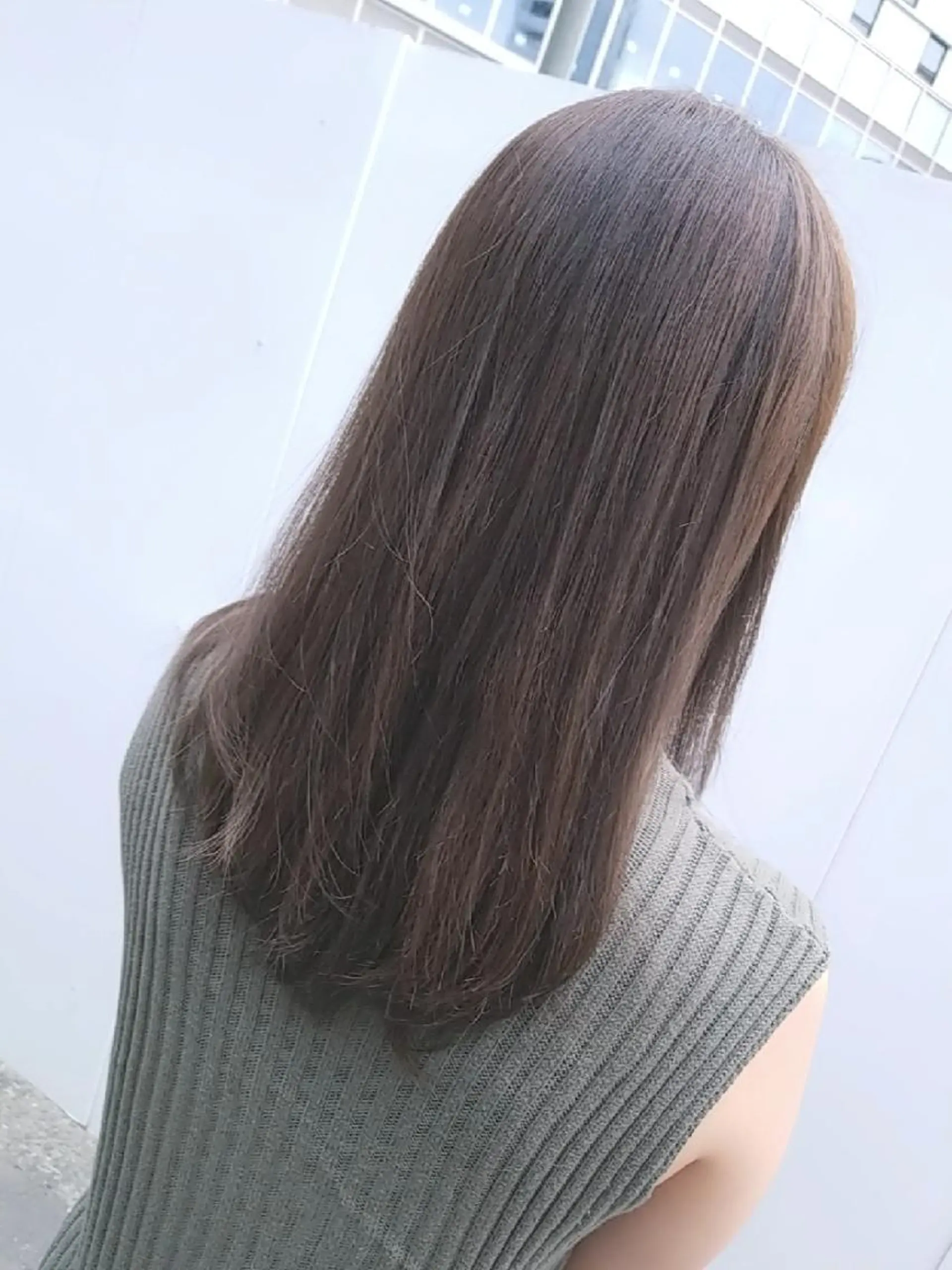 セミロング すずき えりのヘアスタイル