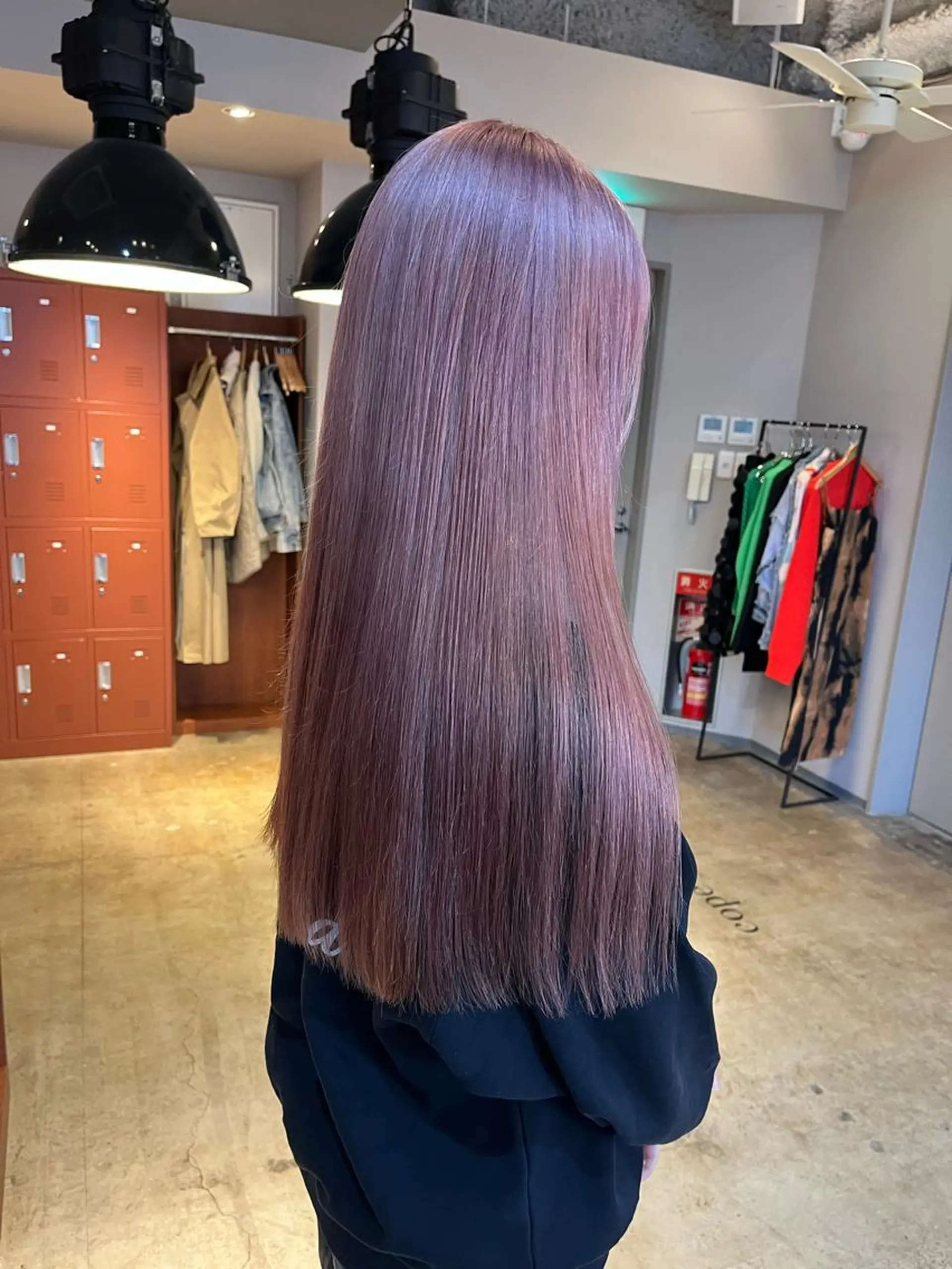 ロング カラー ブリーチ ラベンダーカラー ピンクカラー ピンクラベンダー ヘアカラー トリートメント 🩷ハイトーン透明感 レイヤー🩷ユリカのヘアスタイル