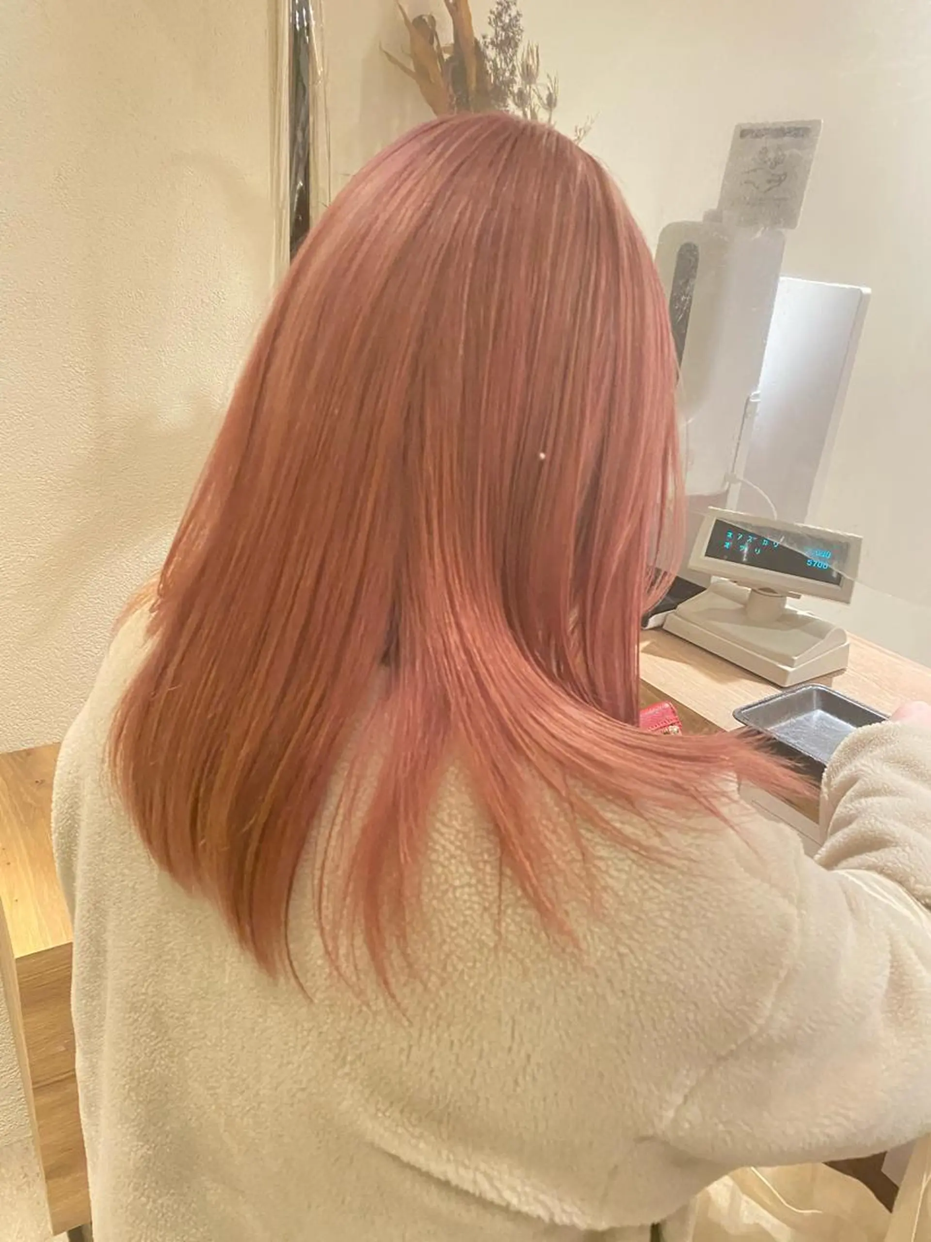 セミロング 艶髪 森田/嵩士のヘアスタイル